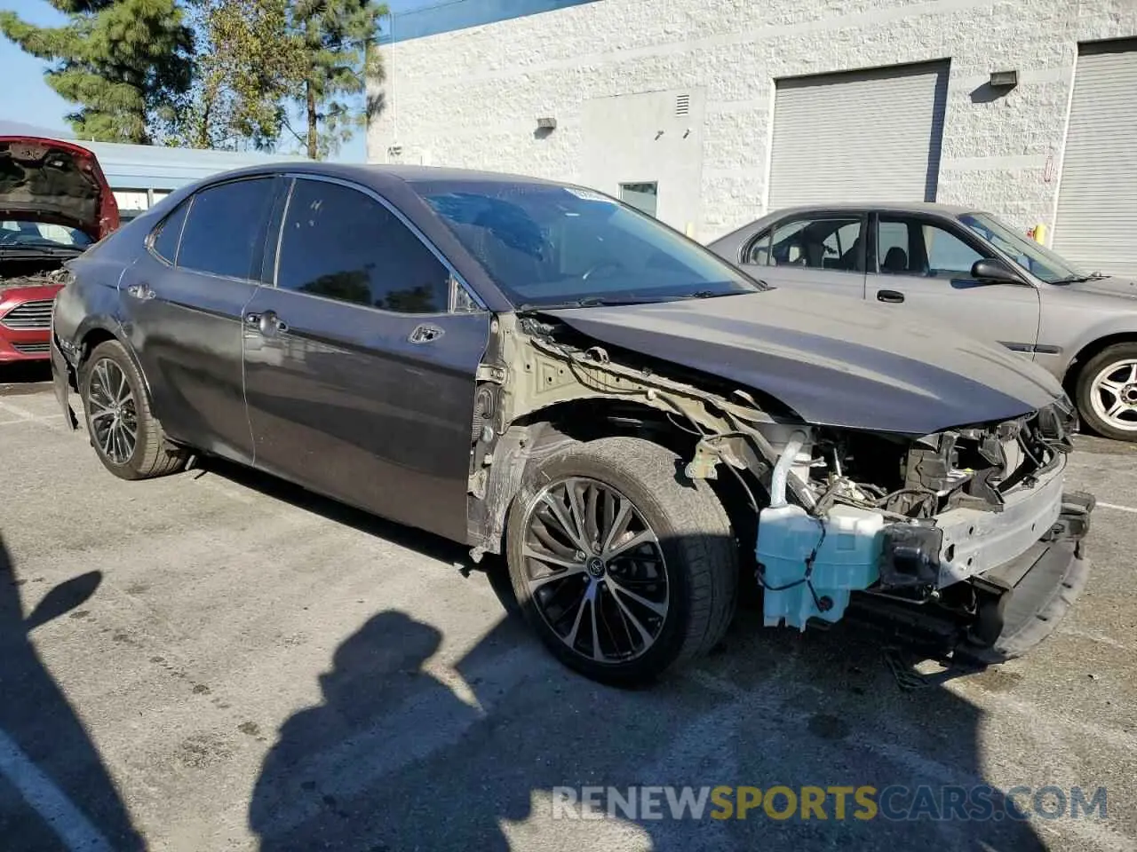 4 fotografías del automóvil dañado 4T1B11HK2KU190098 TOYOTA CAMRY 2019