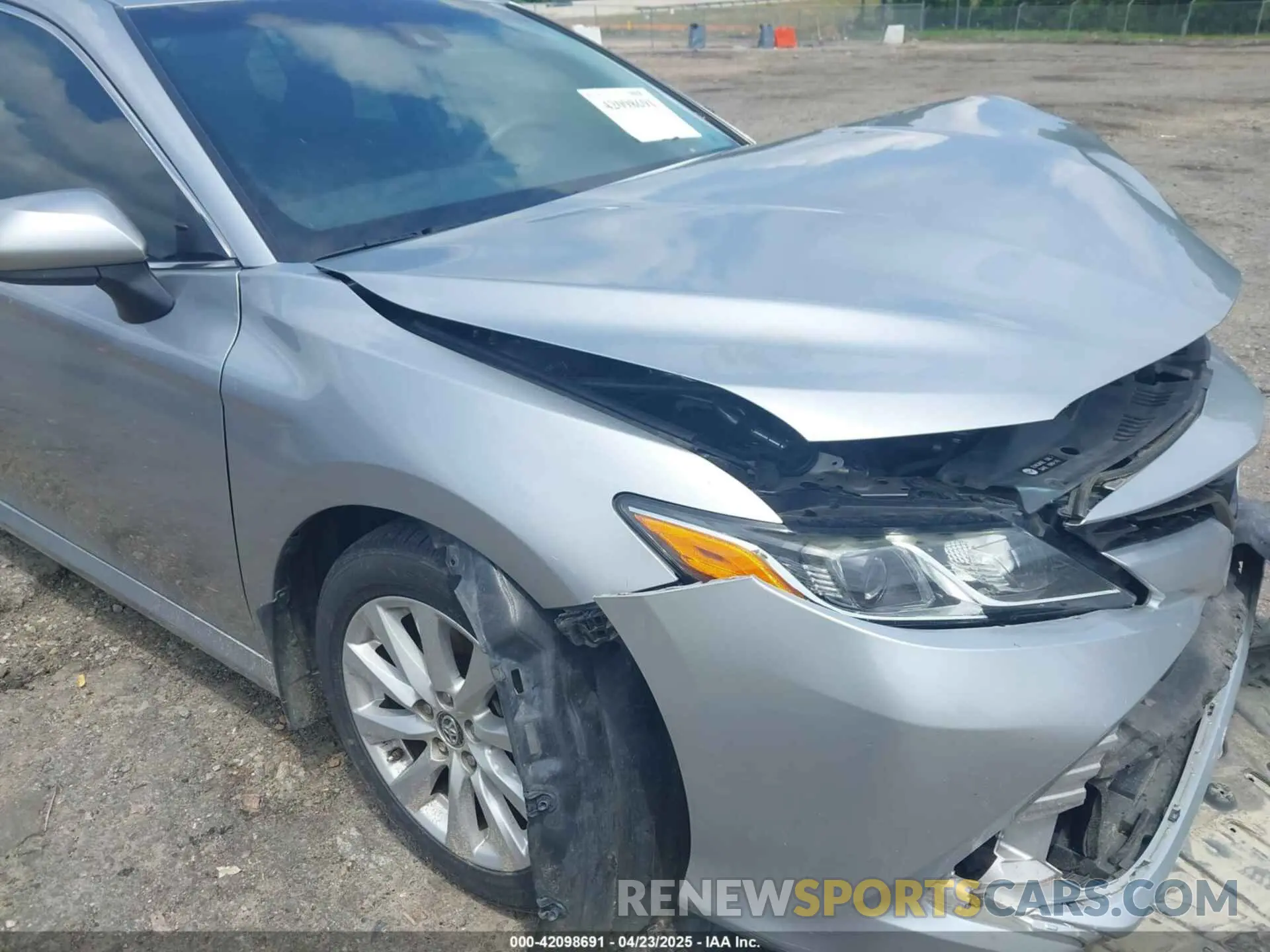 20 fotografías del automóvil dañado 4T1B11HK2KU198783 TOYOTA CAMRY 2019