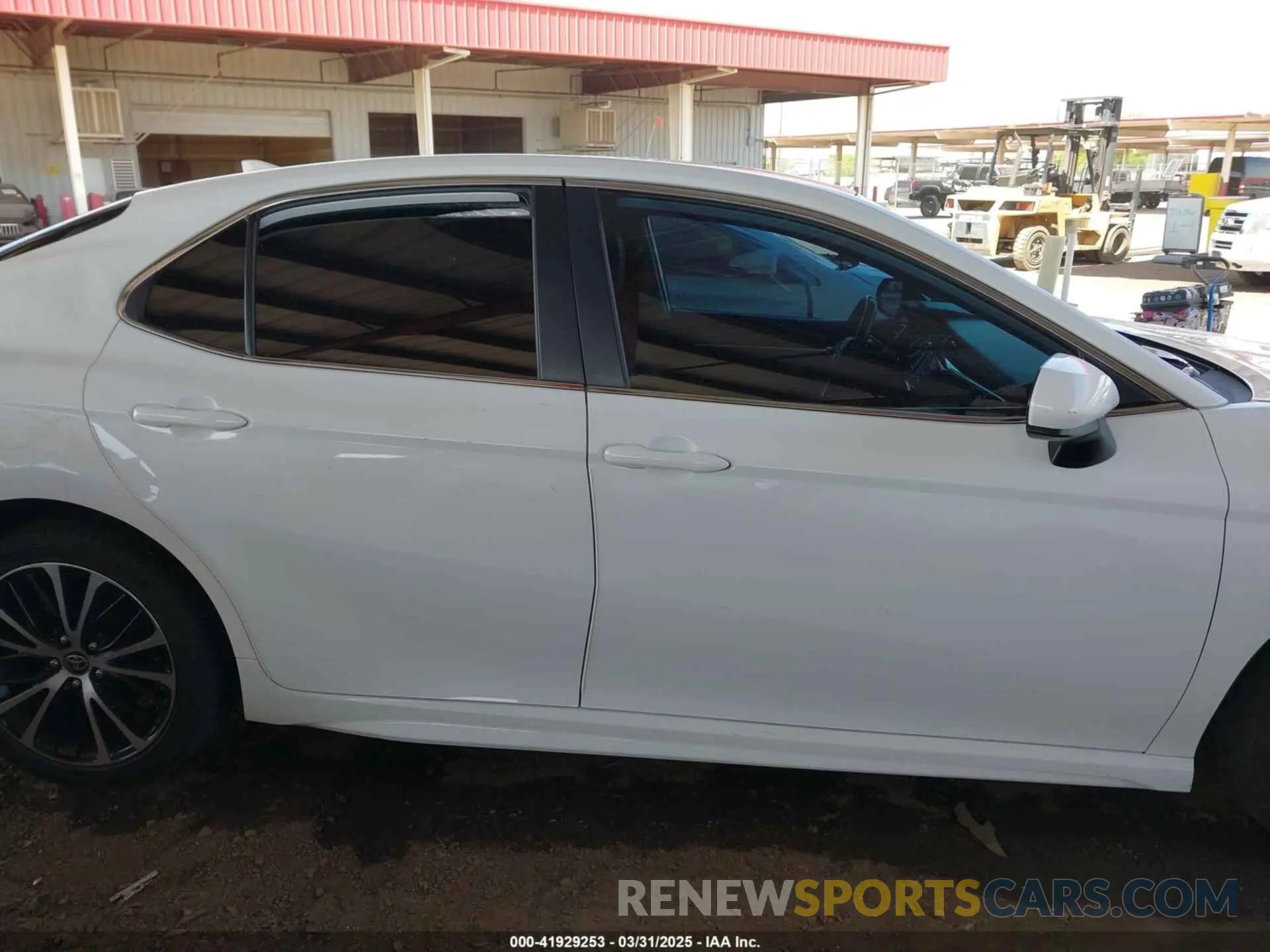 14 fotografías del automóvil dañado 4T1B11HK2KU210219 TOYOTA CAMRY 2019