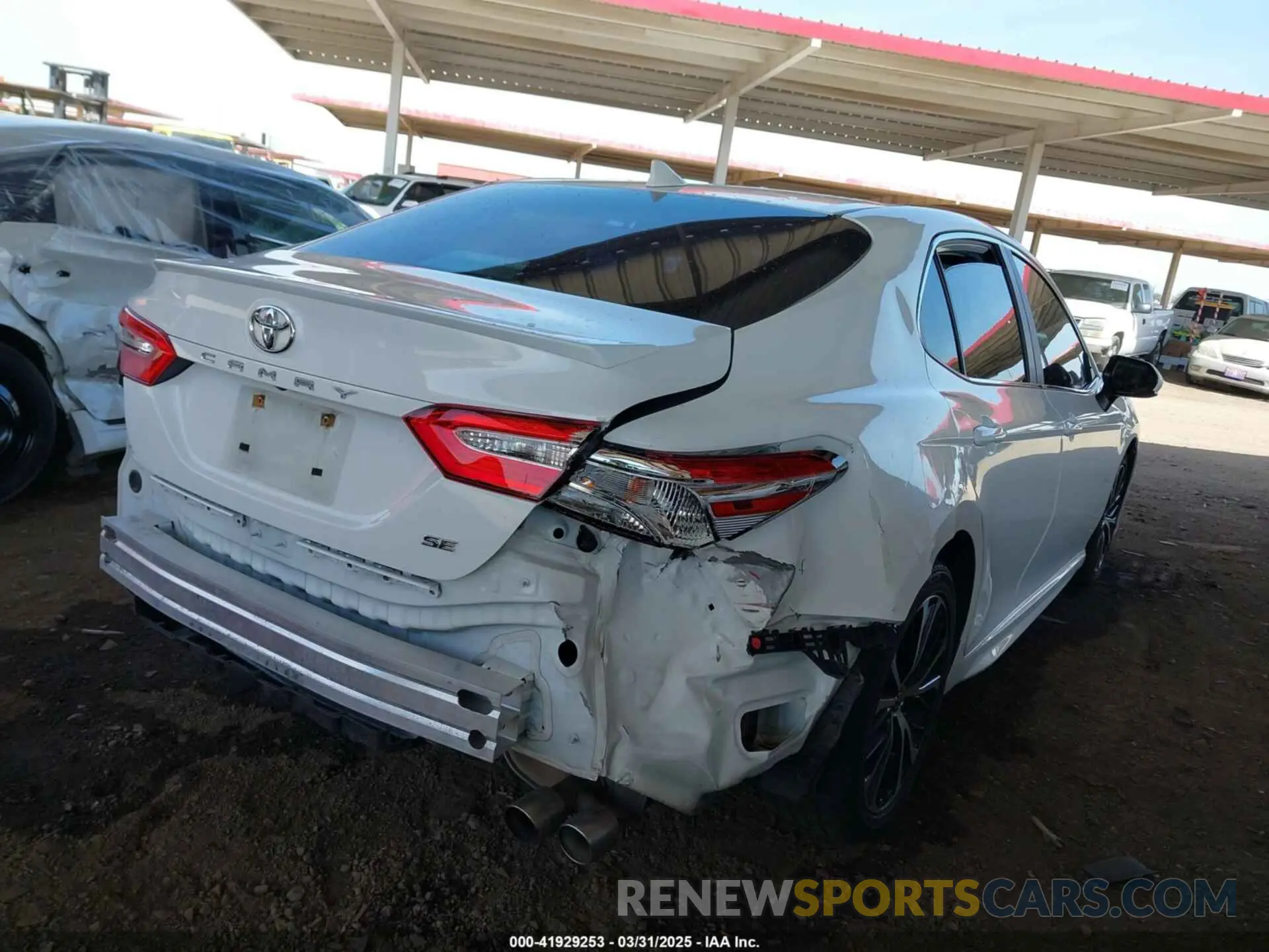 4 fotografías del automóvil dañado 4T1B11HK2KU210219 TOYOTA CAMRY 2019