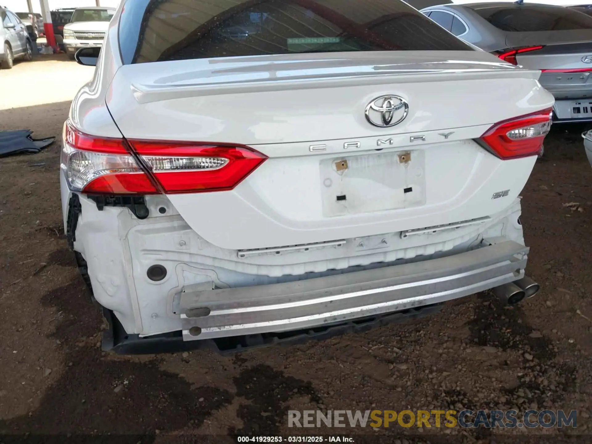 6 fotografías del automóvil dañado 4T1B11HK2KU210219 TOYOTA CAMRY 2019