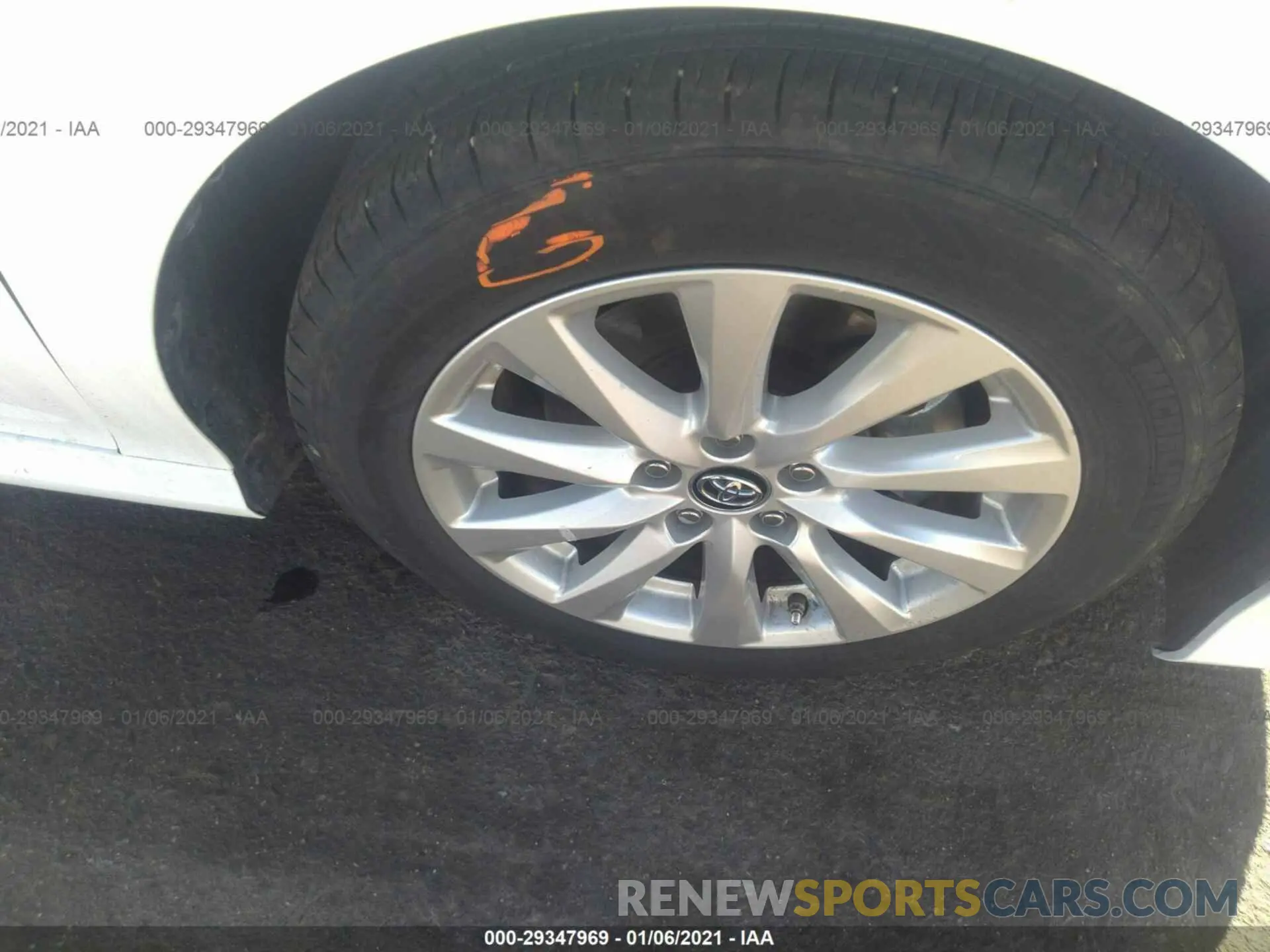 14 fotografías del automóvil dañado 4T1B11HK2KU230437 TOYOTA CAMRY 2019
