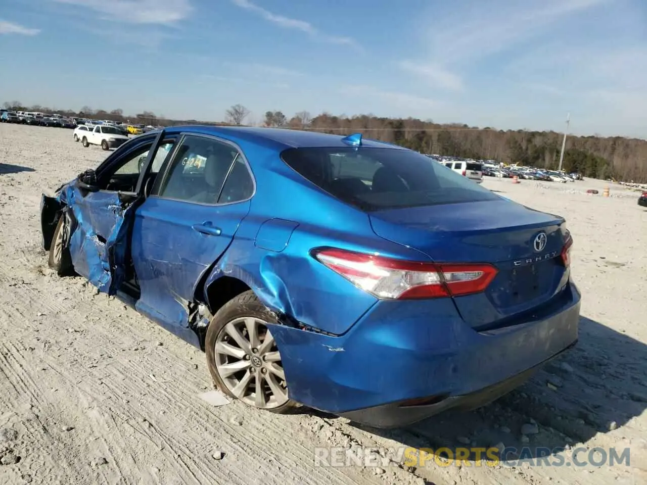 3 fotografías del automóvil dañado 4T1B11HK2KU237288 TOYOTA CAMRY 2019