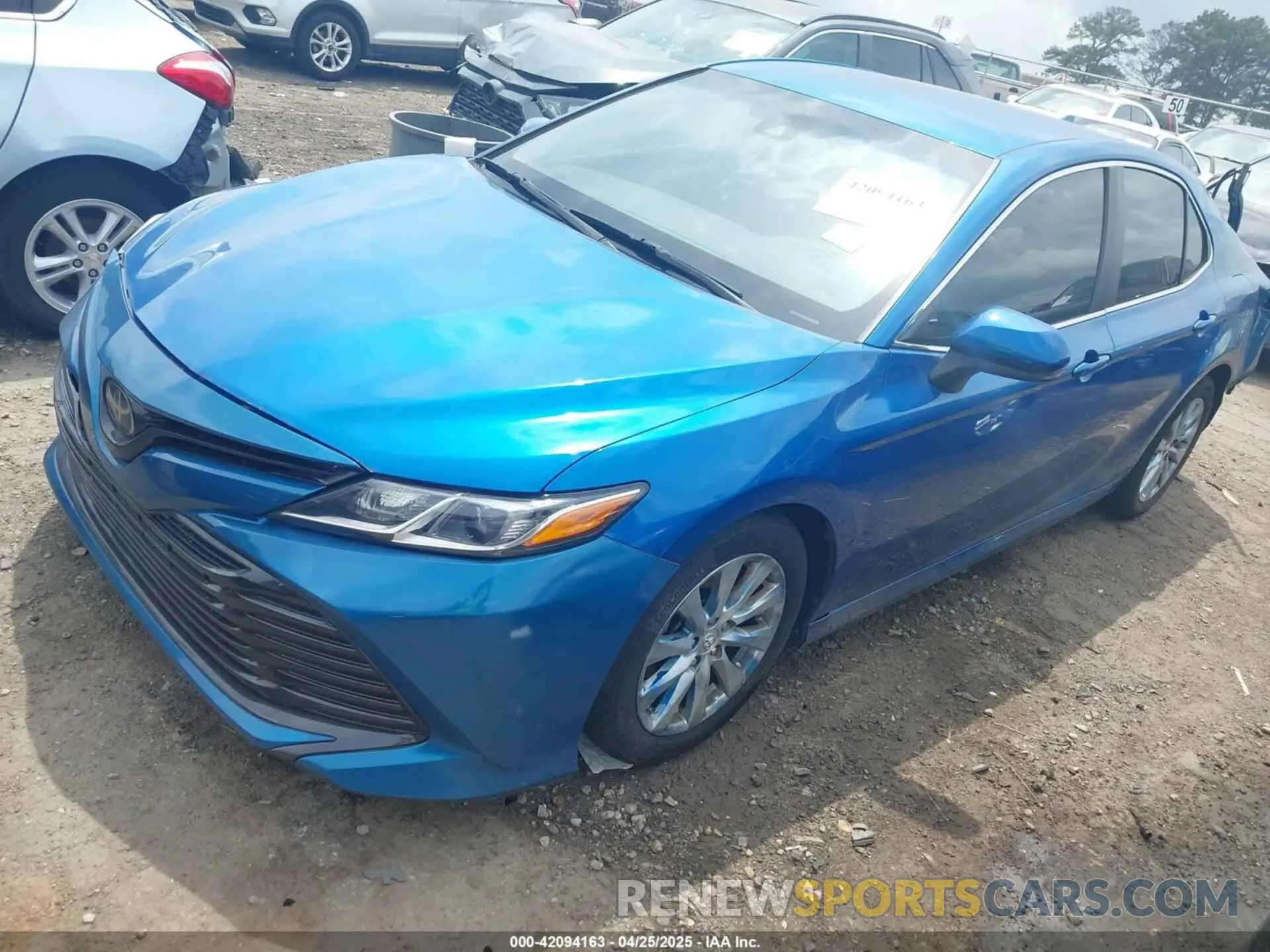 2 fotografías del automóvil dañado 4T1B11HK2KU238232 TOYOTA CAMRY 2019