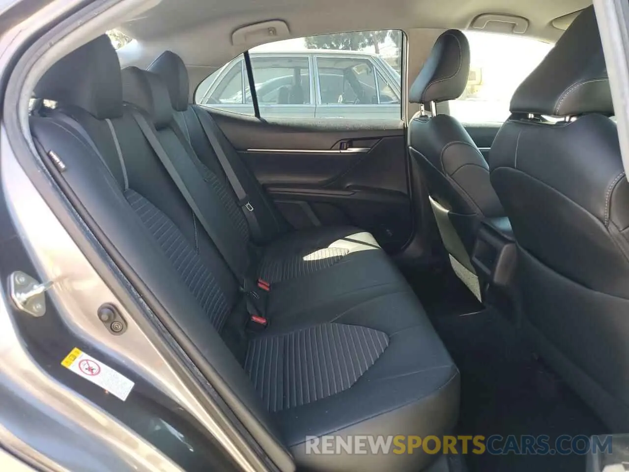 10 fotografías del automóvil dañado 4T1B11HK2KU239588 TOYOTA CAMRY 2019