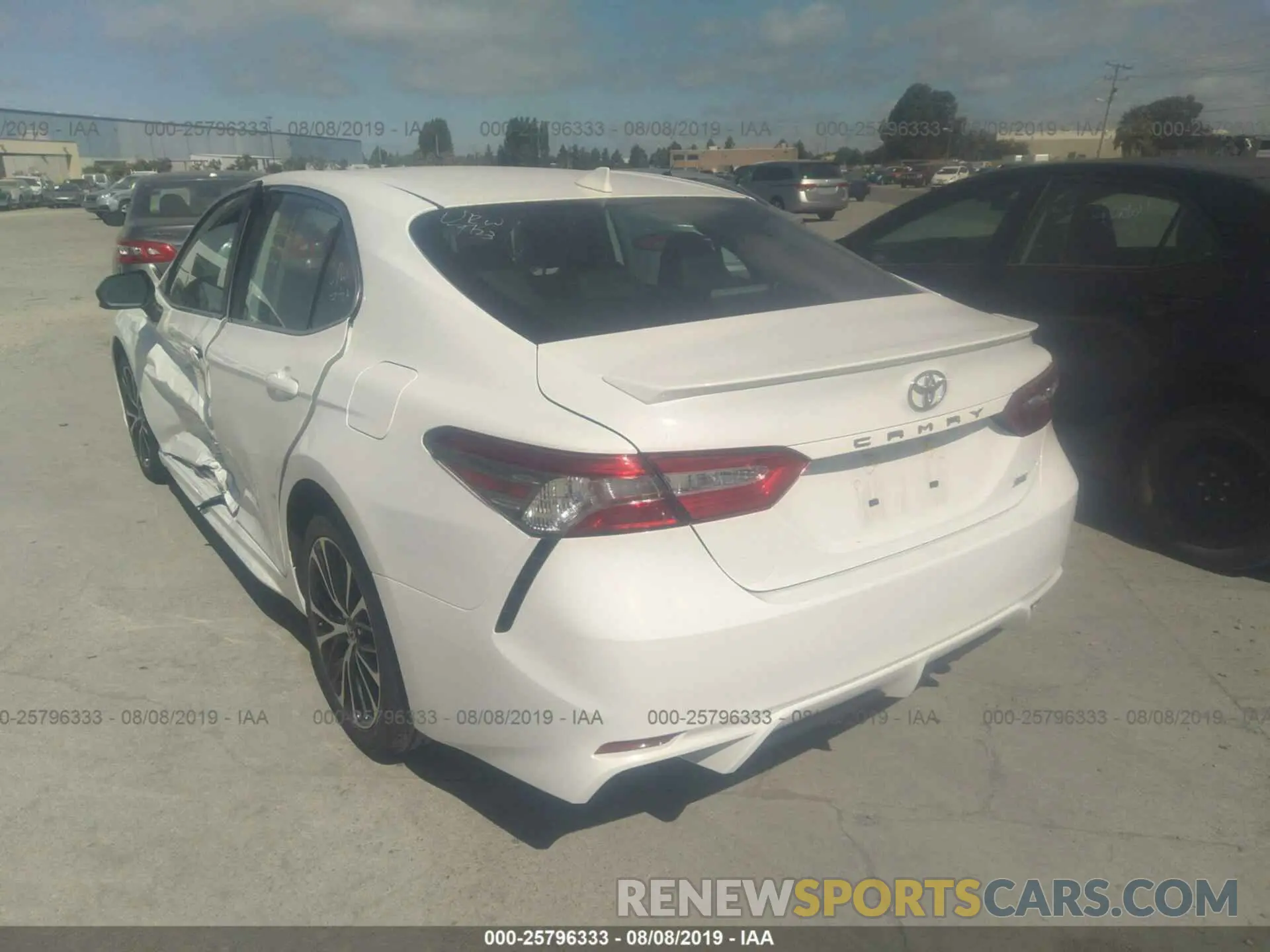 3 fotografías del automóvil dañado 4T1B11HK2KU239753 TOYOTA CAMRY 2019