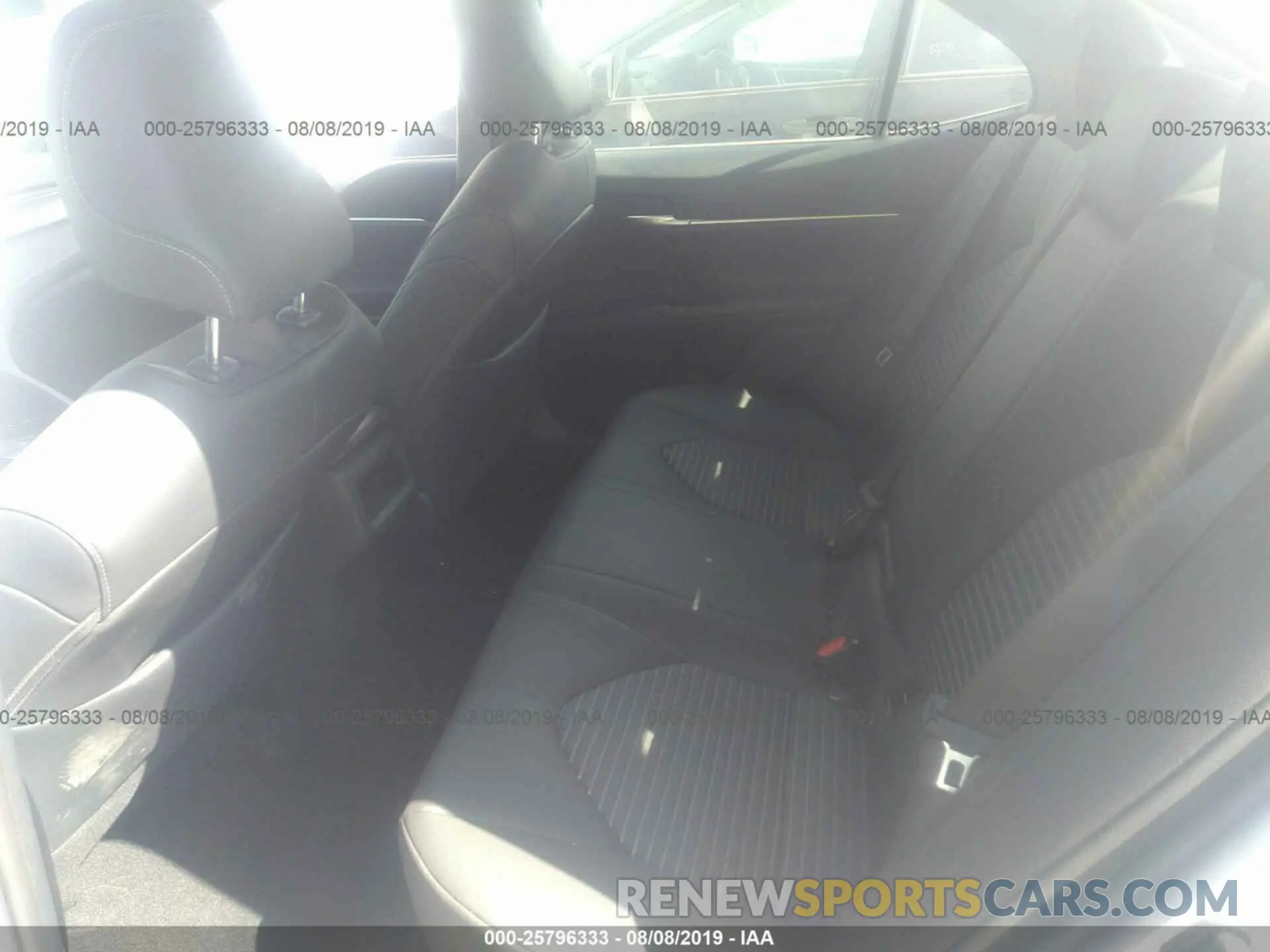 8 fotografías del automóvil dañado 4T1B11HK2KU239753 TOYOTA CAMRY 2019
