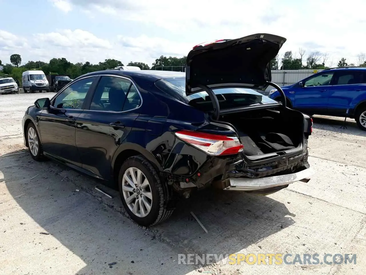 3 fotografías del automóvil dañado 4T1B11HK2KU243639 TOYOTA CAMRY 2019
