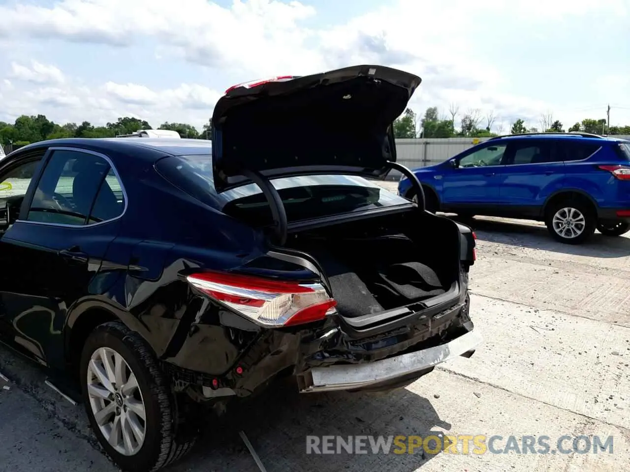 9 fotografías del automóvil dañado 4T1B11HK2KU243639 TOYOTA CAMRY 2019