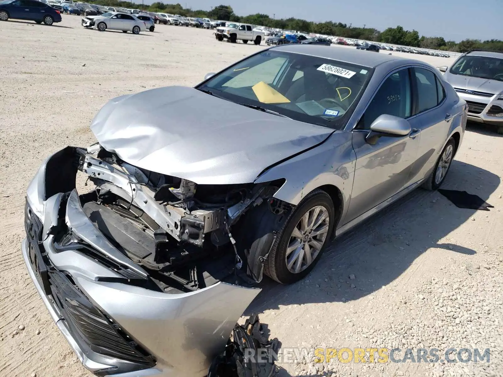 2 fotografías del automóvil dañado 4T1B11HK2KU249523 TOYOTA CAMRY 2019