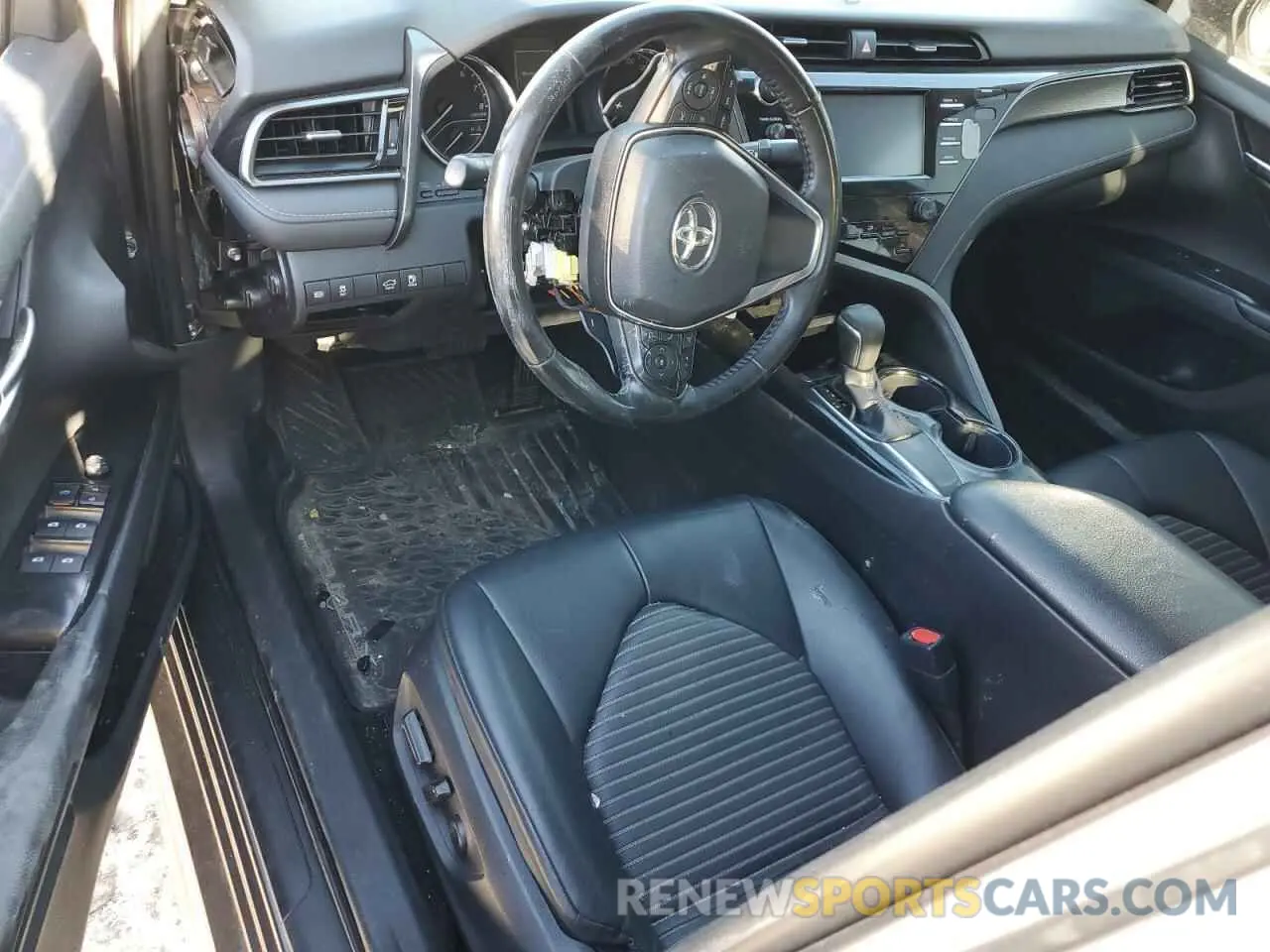 8 fotografías del automóvil dañado 4T1B11HK2KU250851 TOYOTA CAMRY 2019