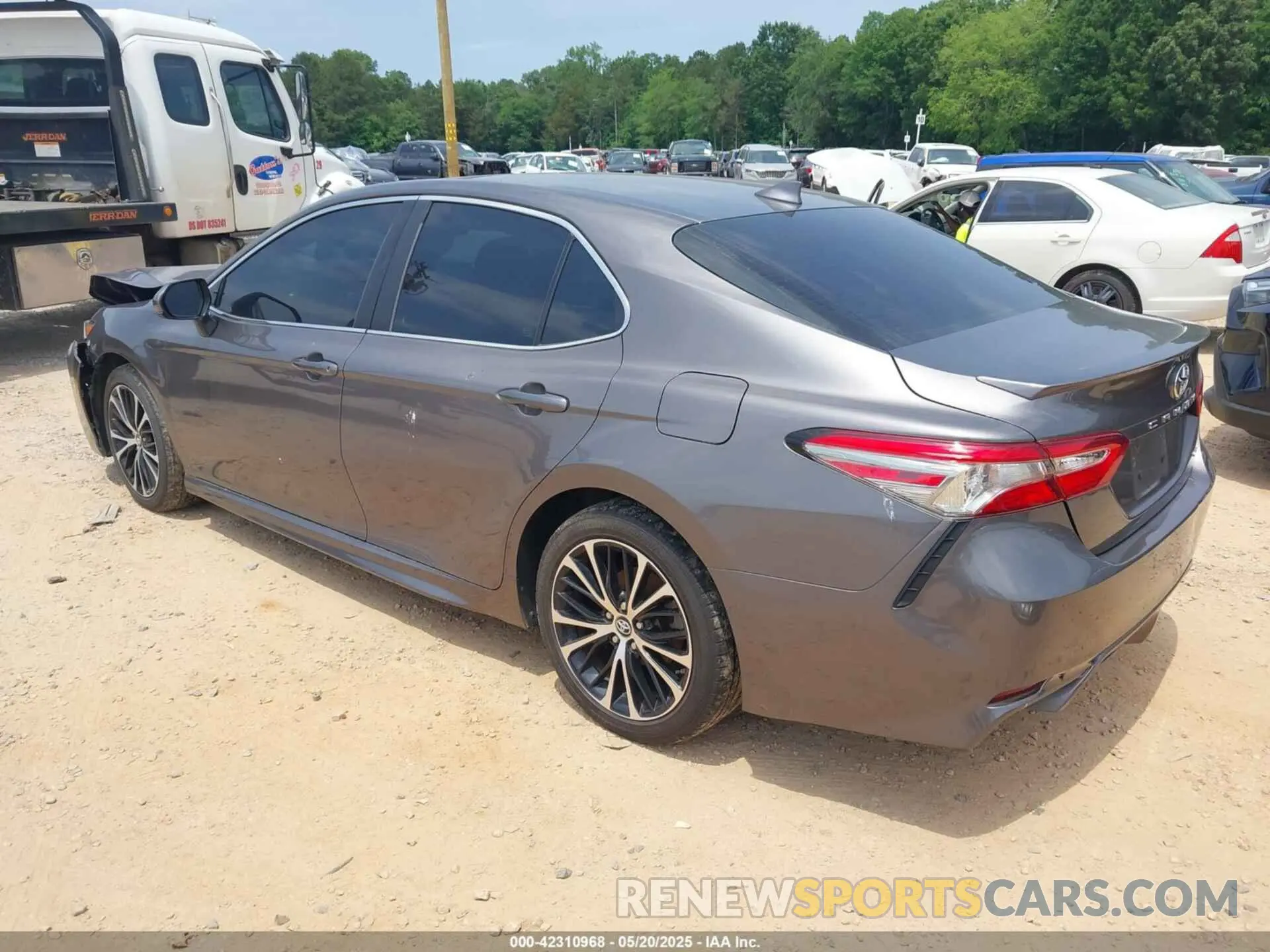 3 fotografías del automóvil dañado 4T1B11HK2KU250977 TOYOTA CAMRY 2019