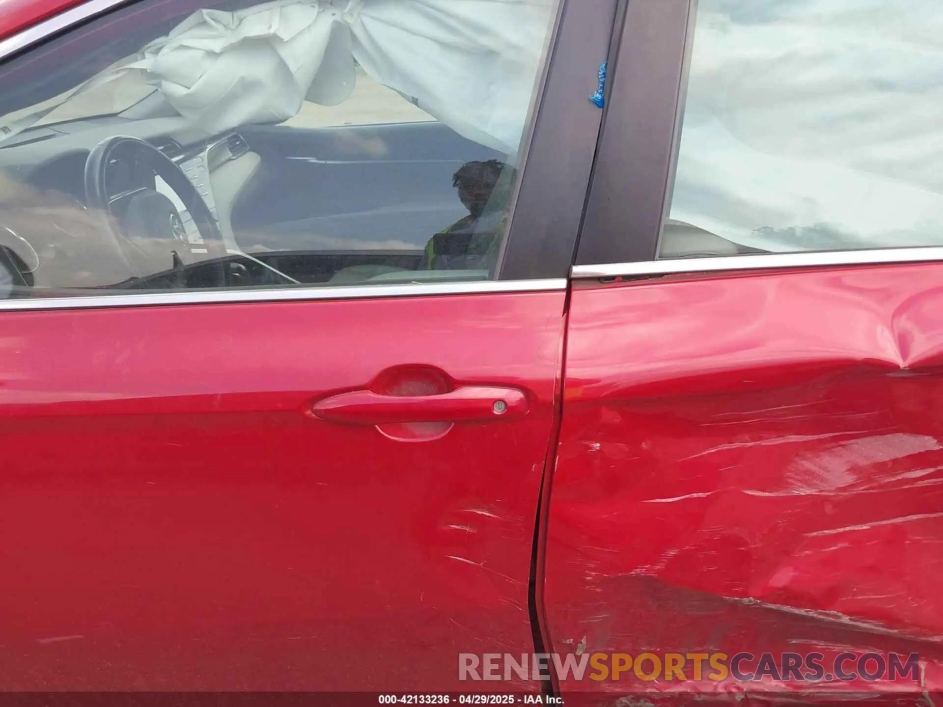 14 fotografías del automóvil dañado 4T1B11HK2KU258111 TOYOTA CAMRY 2019