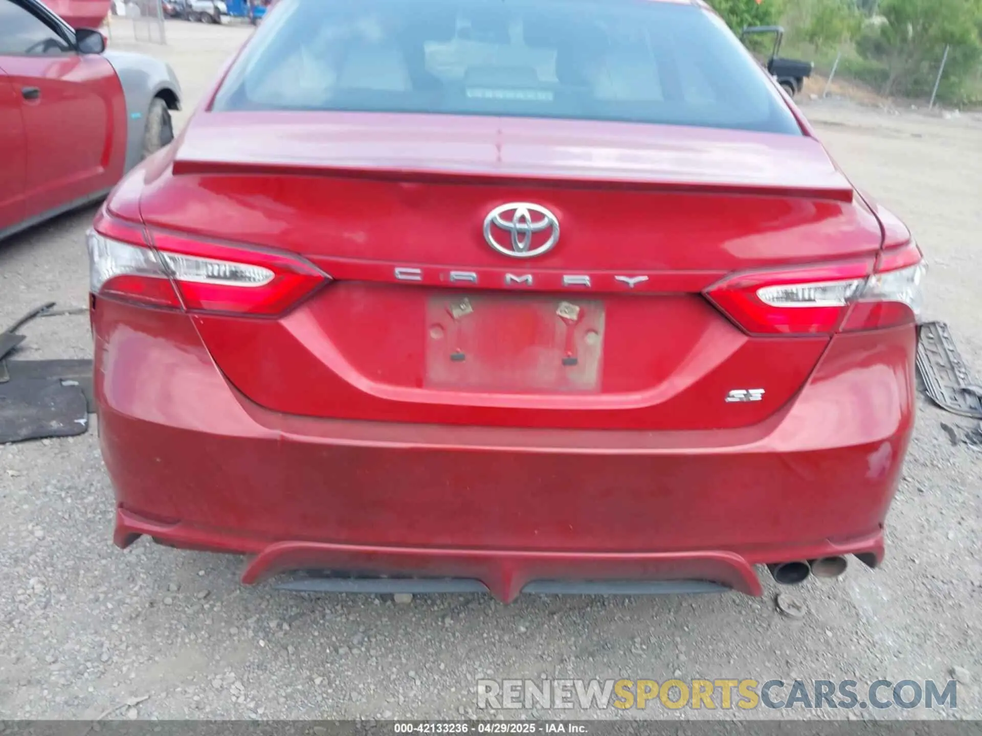 16 fotografías del automóvil dañado 4T1B11HK2KU258111 TOYOTA CAMRY 2019