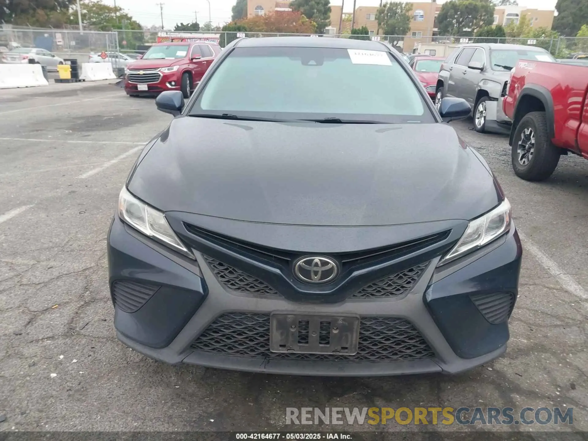 12 fotografías del automóvil dañado 4T1B11HK2KU263082 TOYOTA CAMRY 2019