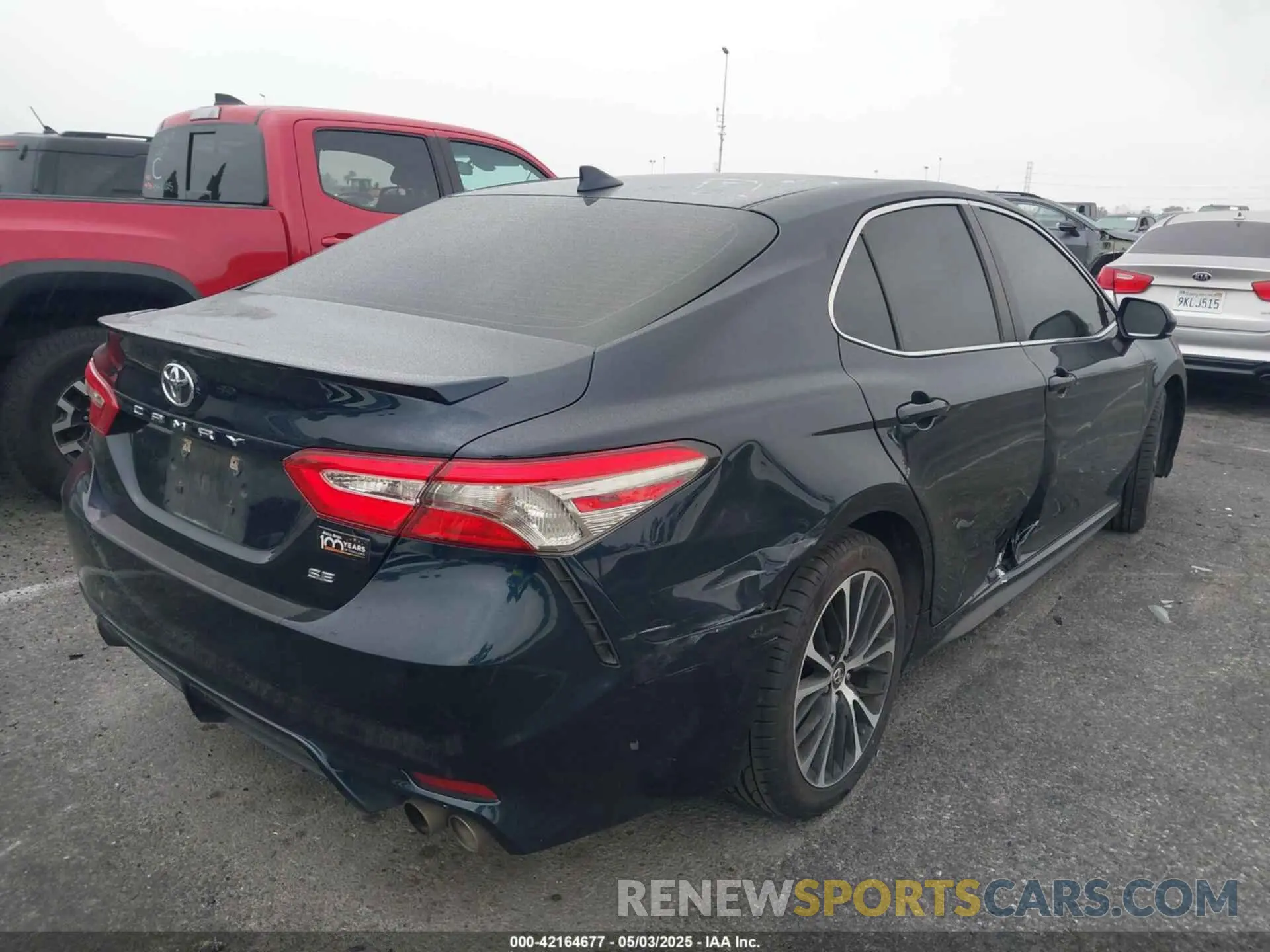 4 fotografías del automóvil dañado 4T1B11HK2KU263082 TOYOTA CAMRY 2019