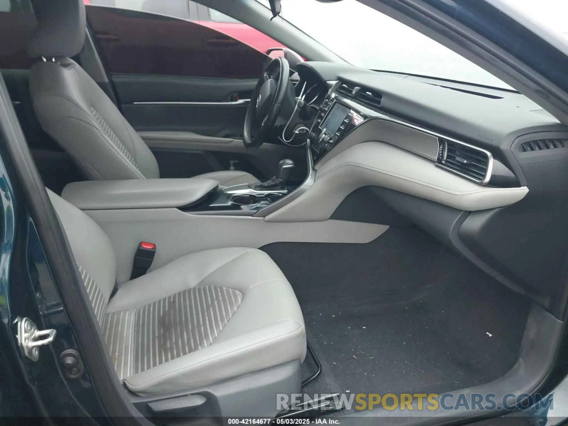 5 fotografías del automóvil dañado 4T1B11HK2KU263082 TOYOTA CAMRY 2019
