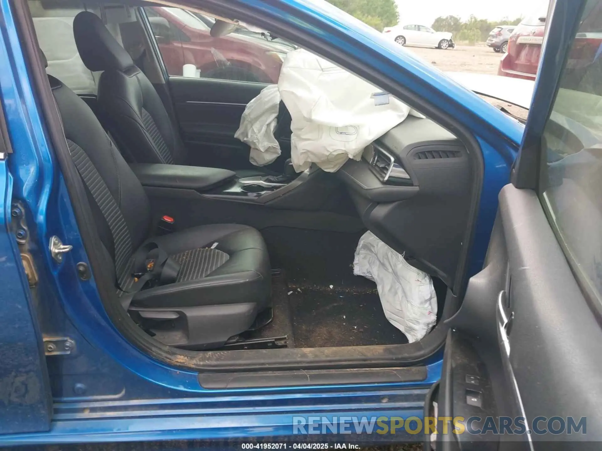 5 fotografías del automóvil dañado 4T1B11HK2KU296809 TOYOTA CAMRY 2019