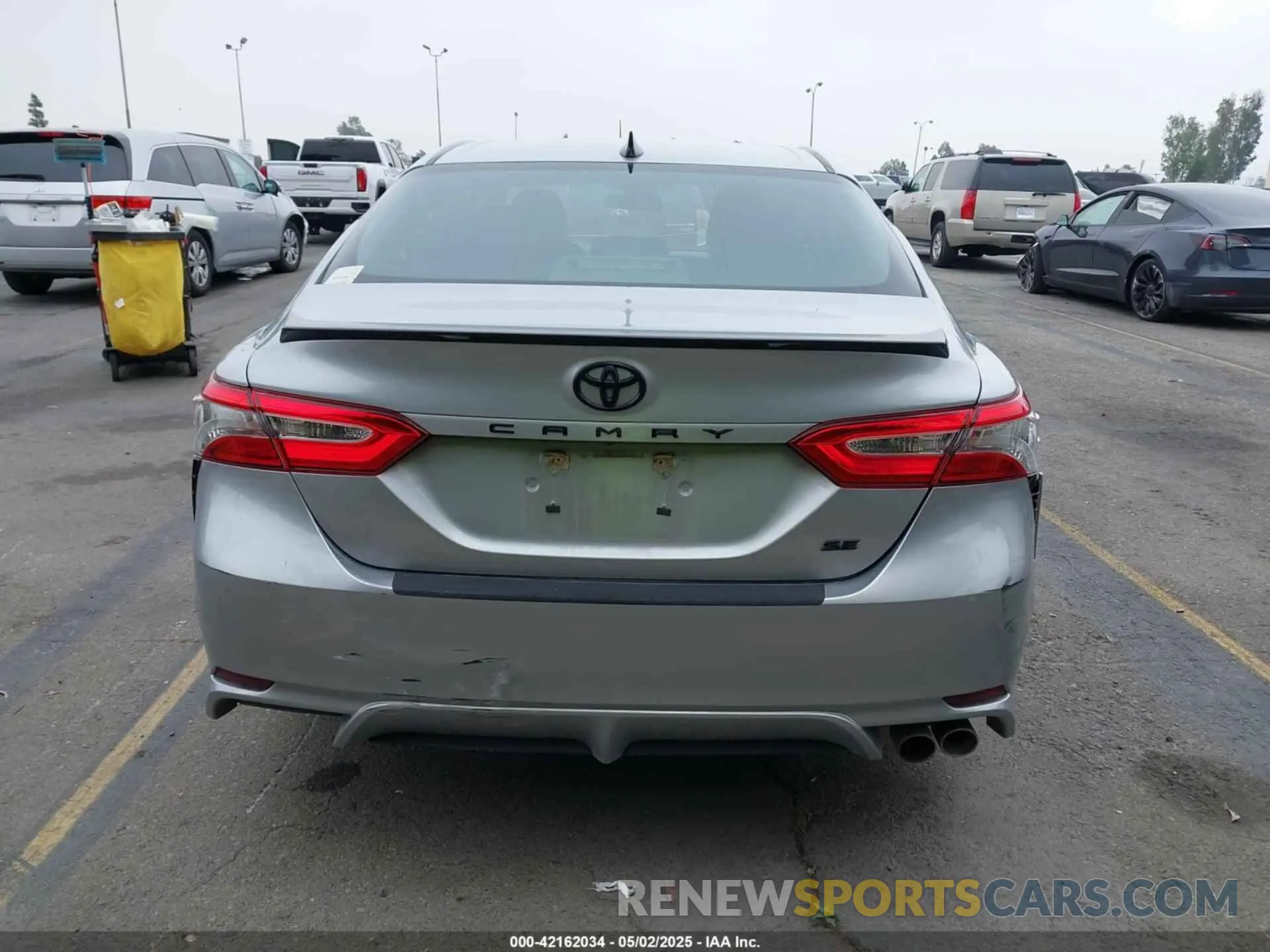 16 fotografías del automóvil dañado 4T1B11HK2KU299628 TOYOTA CAMRY 2019