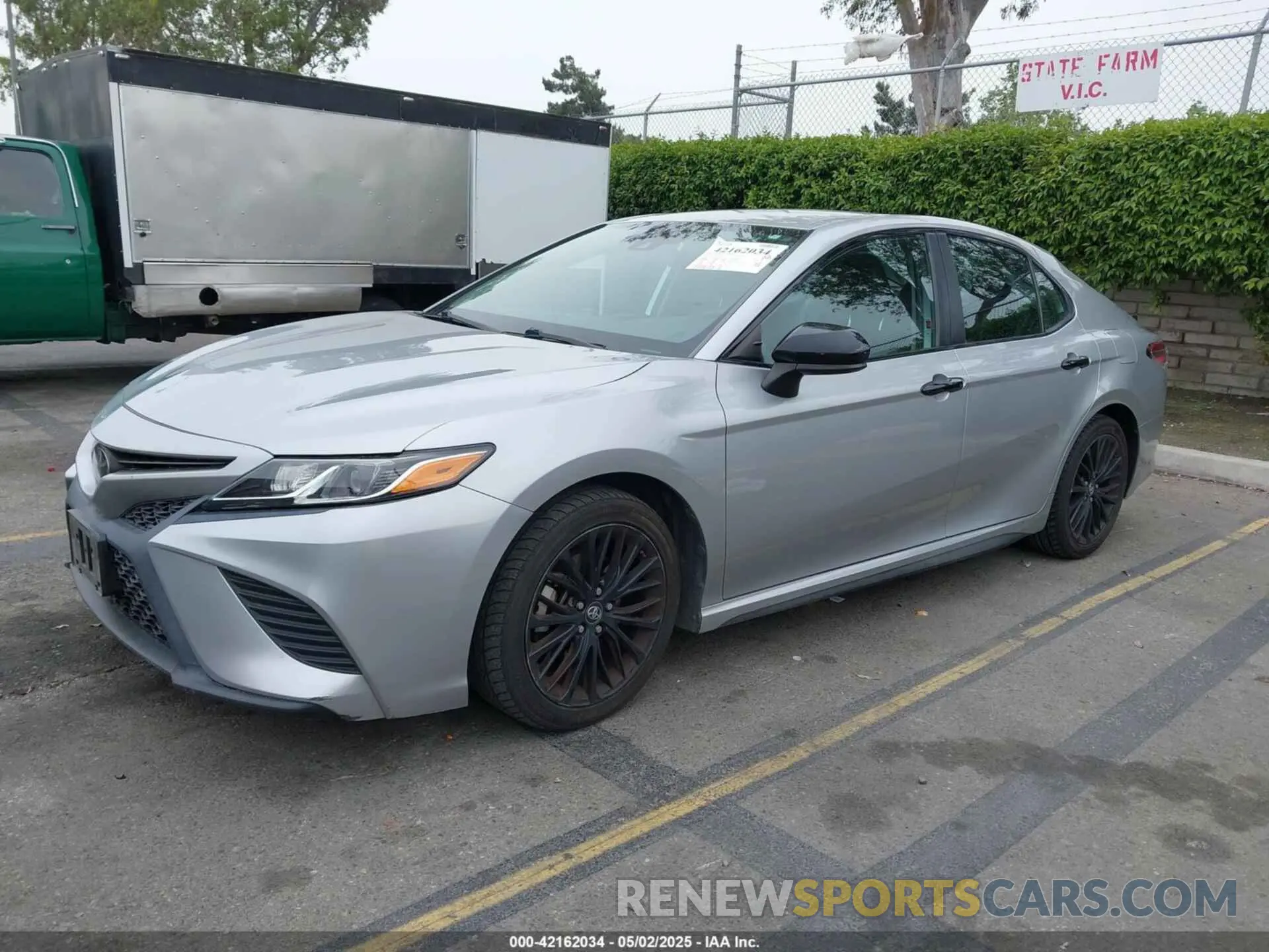 2 fotografías del automóvil dañado 4T1B11HK2KU299628 TOYOTA CAMRY 2019
