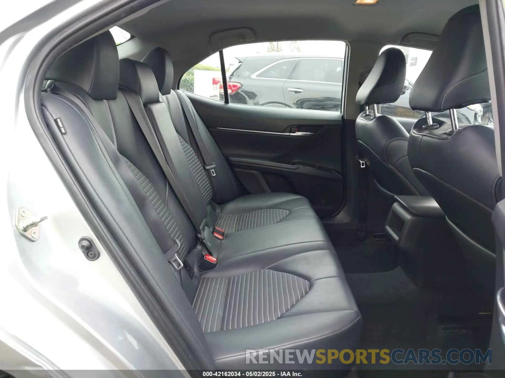 8 fotografías del automóvil dañado 4T1B11HK2KU299628 TOYOTA CAMRY 2019