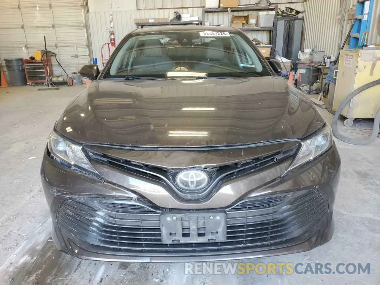 5 fotografías del automóvil dañado 4T1B11HK2KU679598 TOYOTA CAMRY 2019