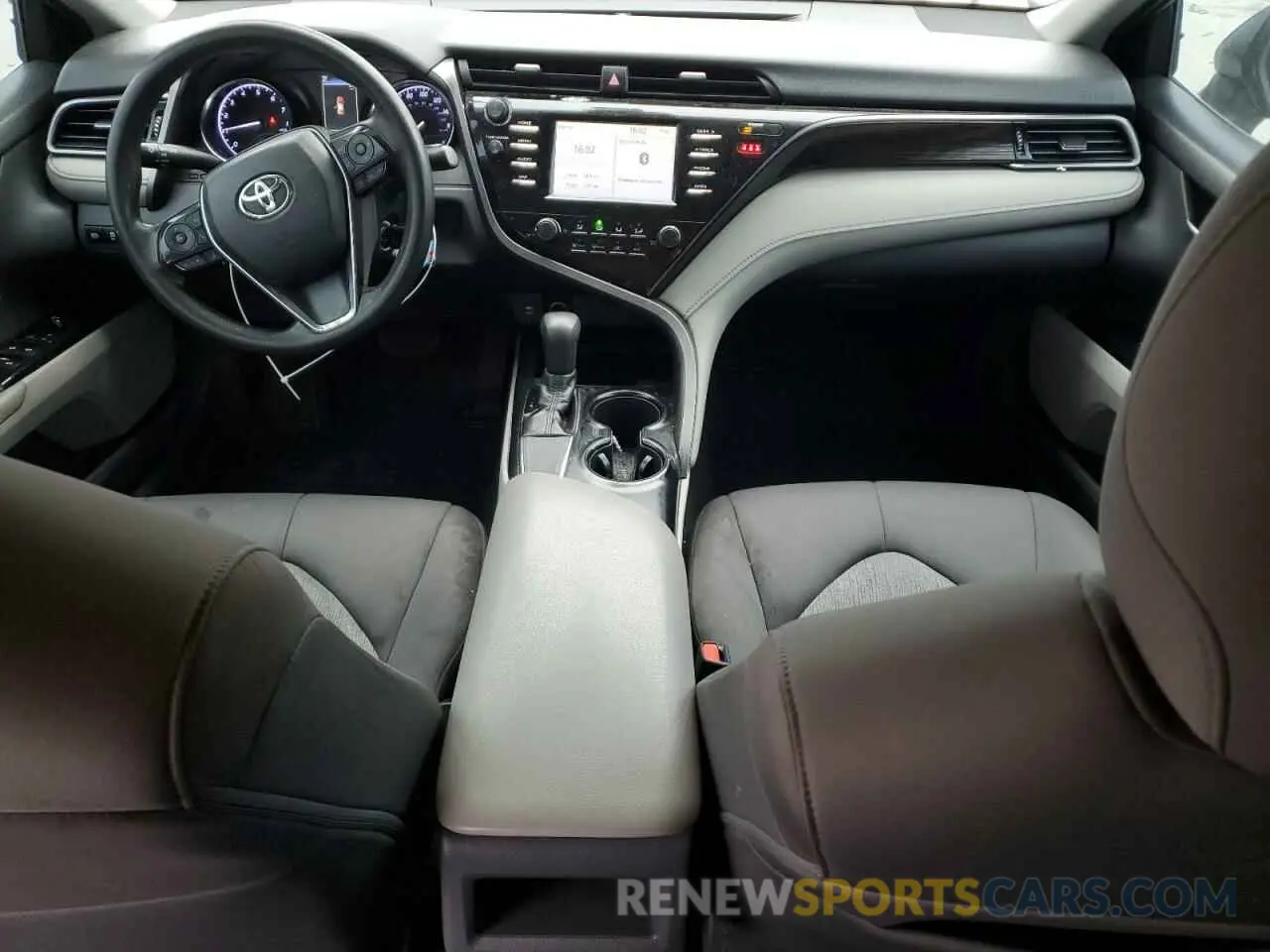 8 fotografías del automóvil dañado 4T1B11HK2KU680105 TOYOTA CAMRY 2019
