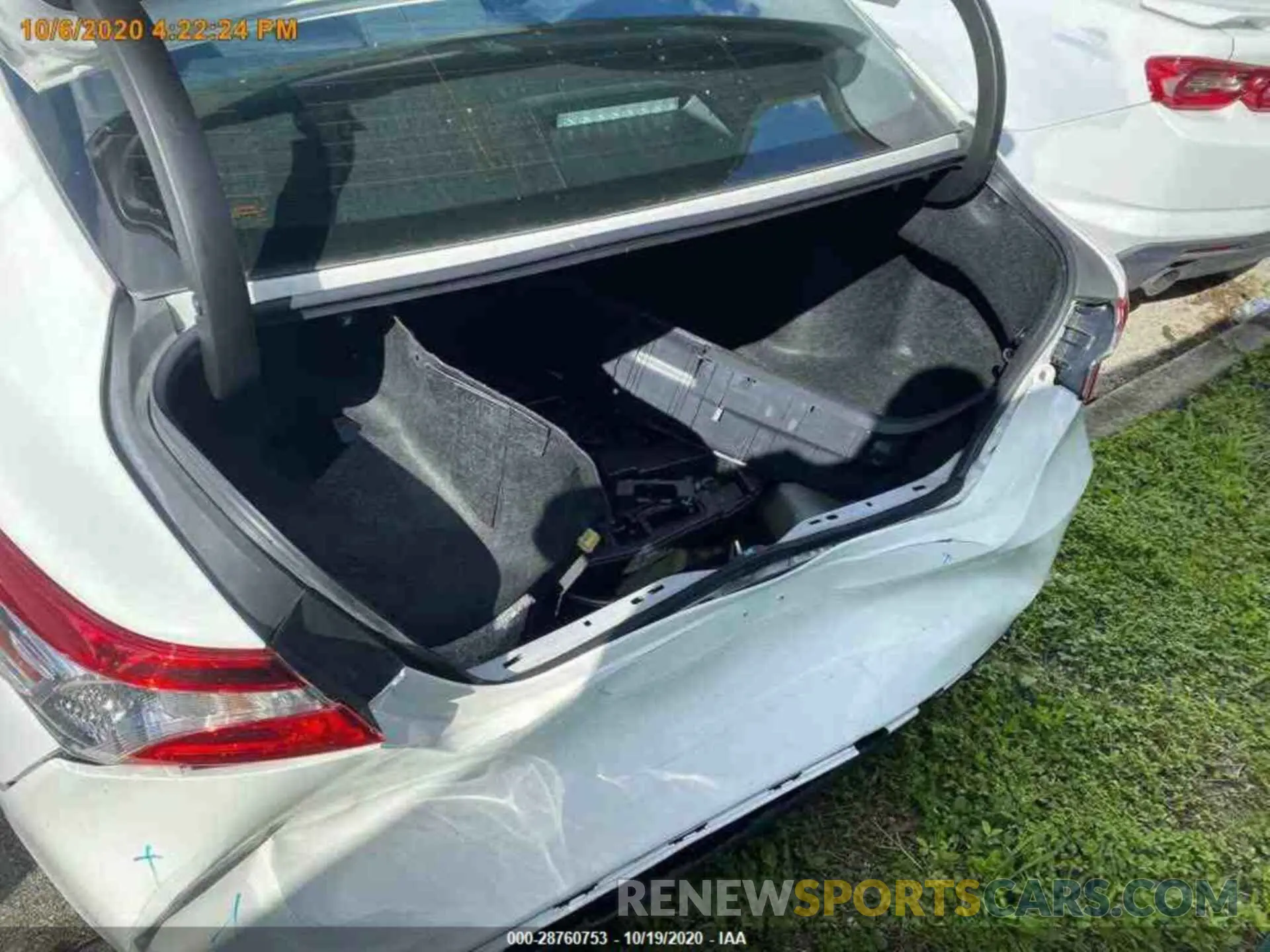 4 fotografías del automóvil dañado 4T1B11HK2KU680797 TOYOTA CAMRY 2019