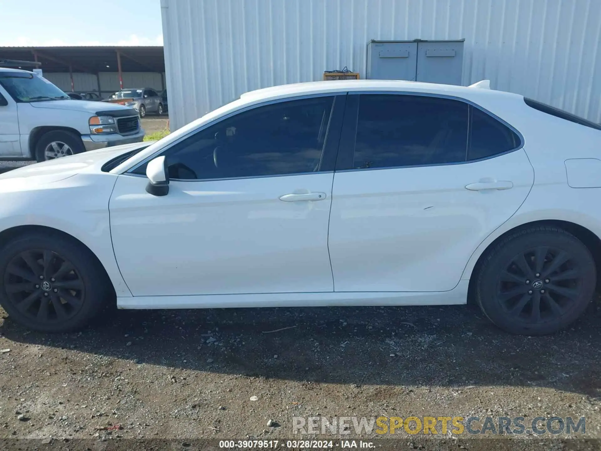 14 fotografías del automóvil dañado 4T1B11HK2KU695011 TOYOTA CAMRY 2019