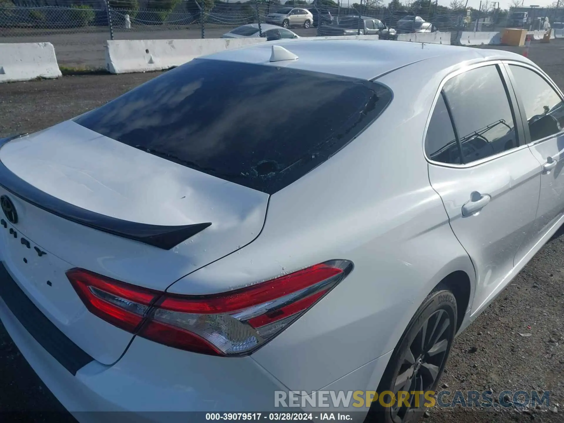 6 fotografías del automóvil dañado 4T1B11HK2KU695011 TOYOTA CAMRY 2019