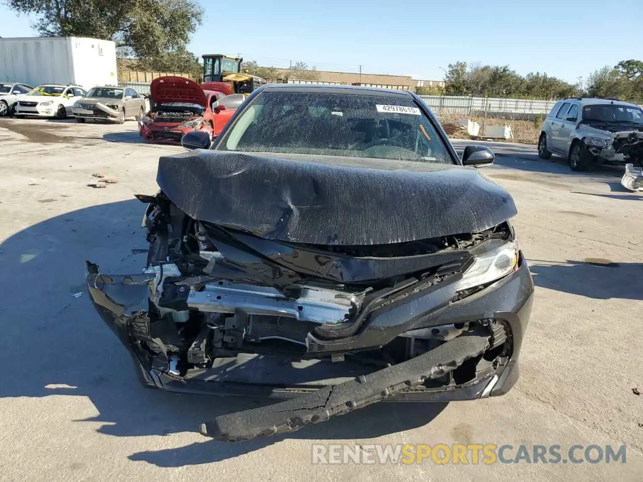 5 fotografías del automóvil dañado 4T1B11HK2KU695042 TOYOTA CAMRY 2019