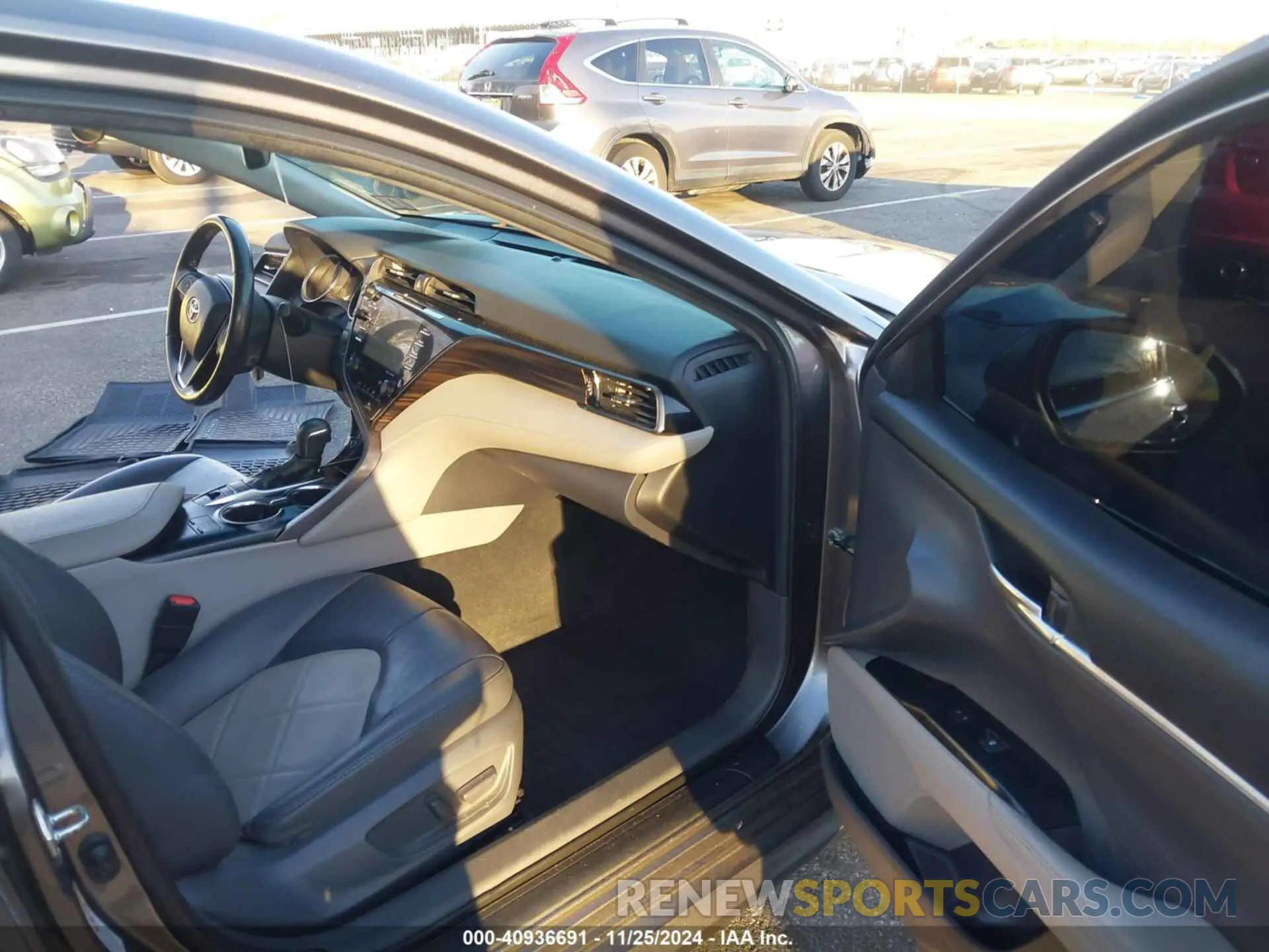 5 fotografías del automóvil dañado 4T1B11HK2KU700658 TOYOTA CAMRY 2019