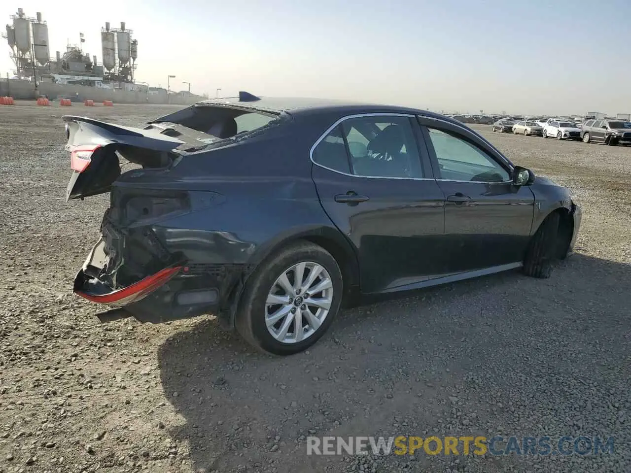 3 fotografías del automóvil dañado 4T1B11HK2KU700742 TOYOTA CAMRY 2019