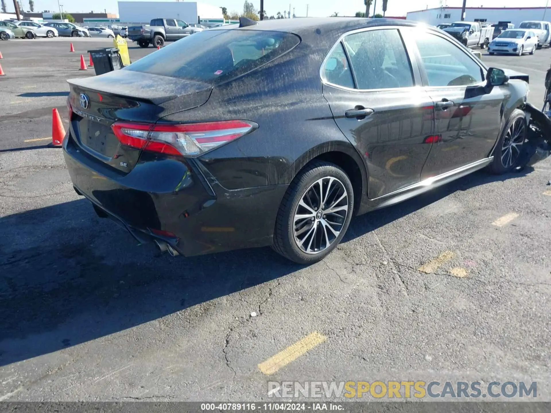 4 fotografías del automóvil dañado 4T1B11HK2KU708257 TOYOTA CAMRY 2019