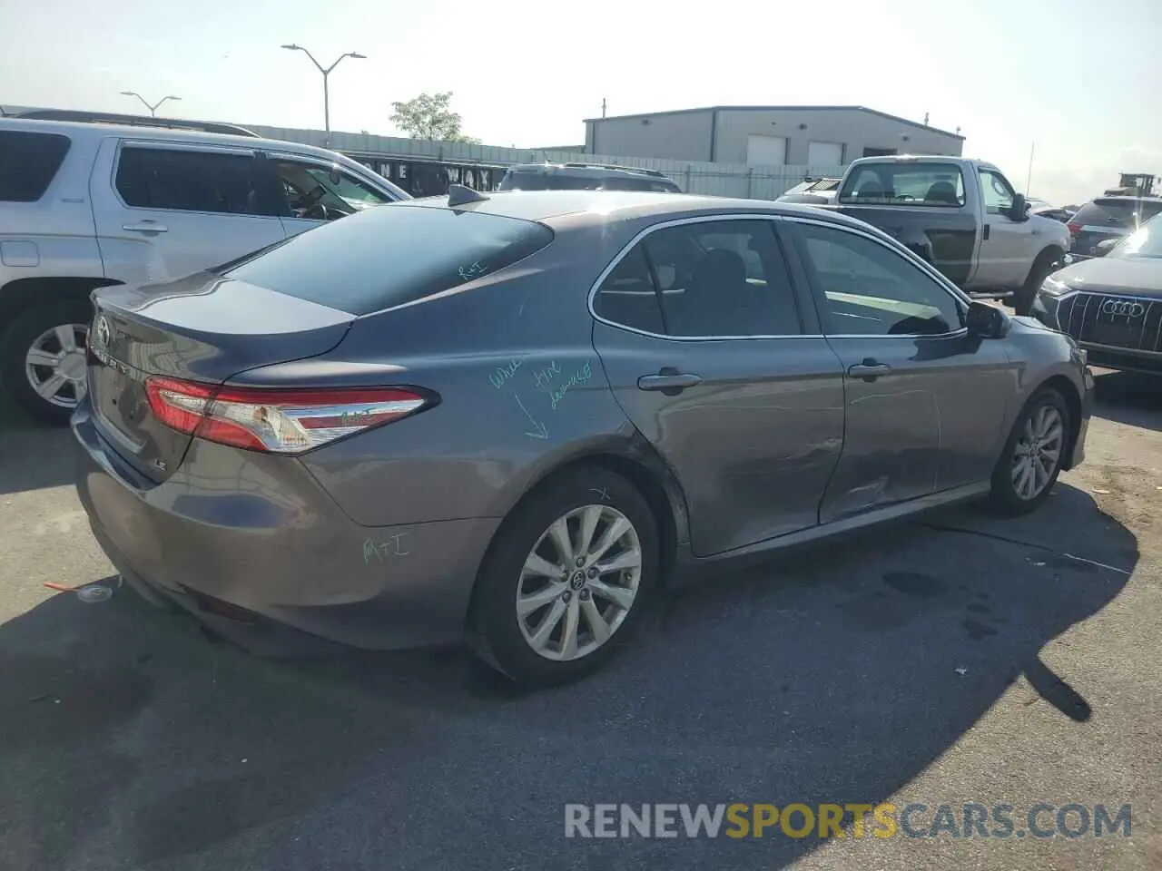 3 fotografías del automóvil dañado 4T1B11HK2KU709778 TOYOTA CAMRY 2019