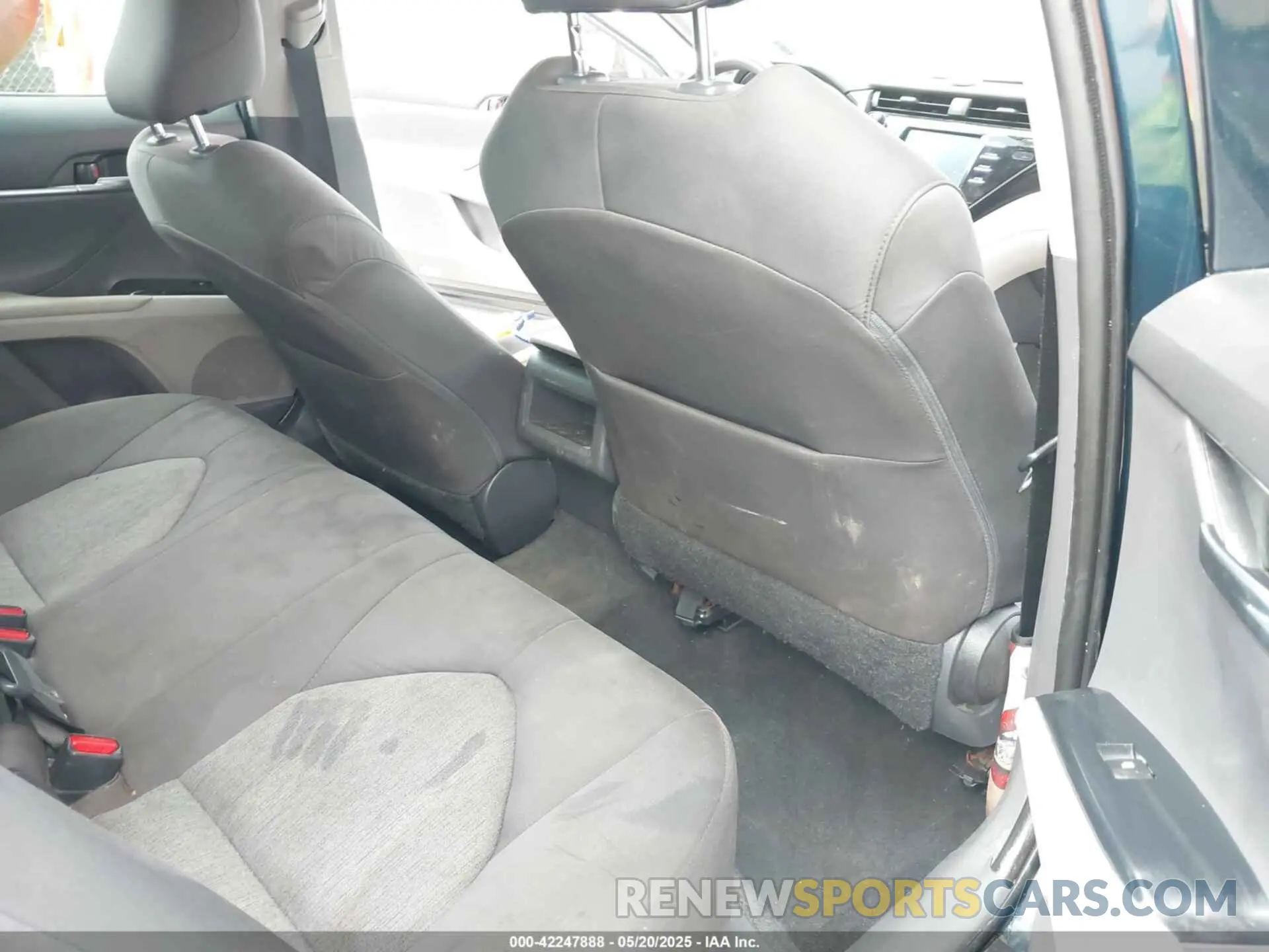 8 fotografías del automóvil dañado 4T1B11HK2KU713944 TOYOTA CAMRY 2019