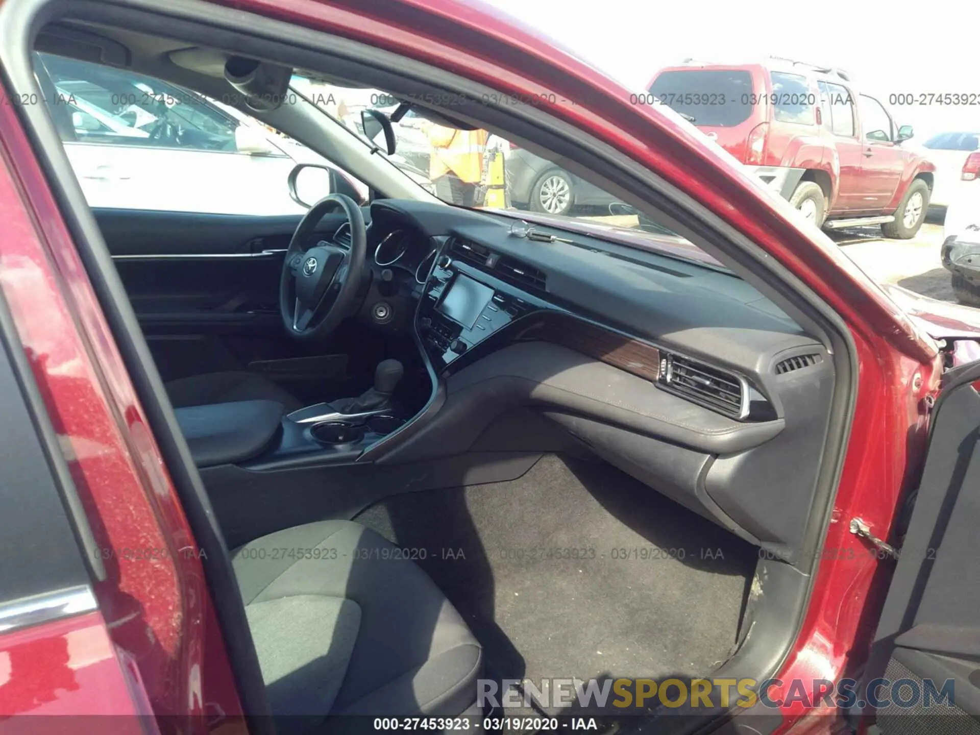 5 fotografías del automóvil dañado 4T1B11HK2KU719159 TOYOTA CAMRY 2019