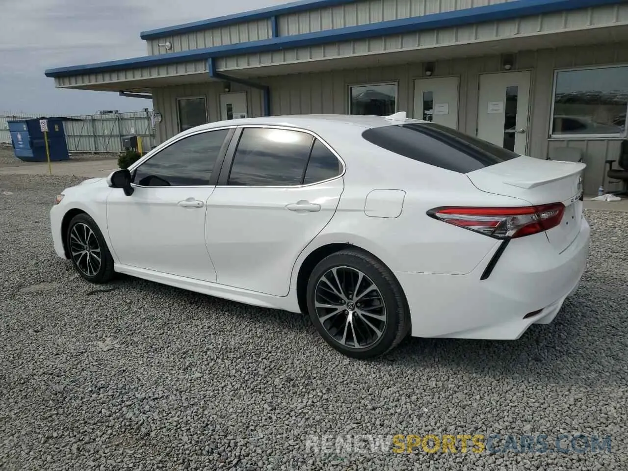2 fotografías del automóvil dañado 4T1B11HK2KU724006 TOYOTA CAMRY 2019