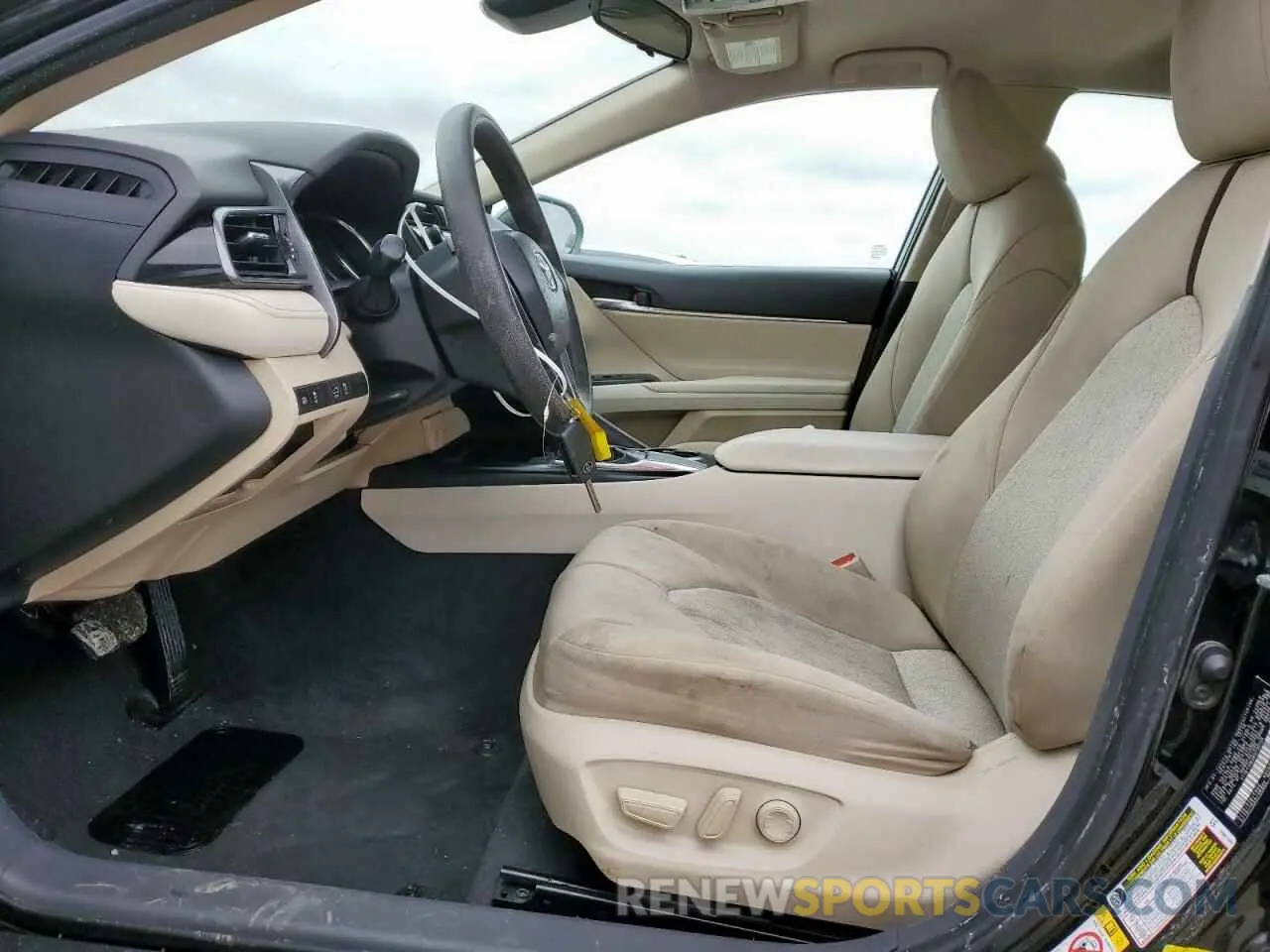7 fotografías del automóvil dañado 4T1B11HK2KU730758 TOYOTA CAMRY 2019