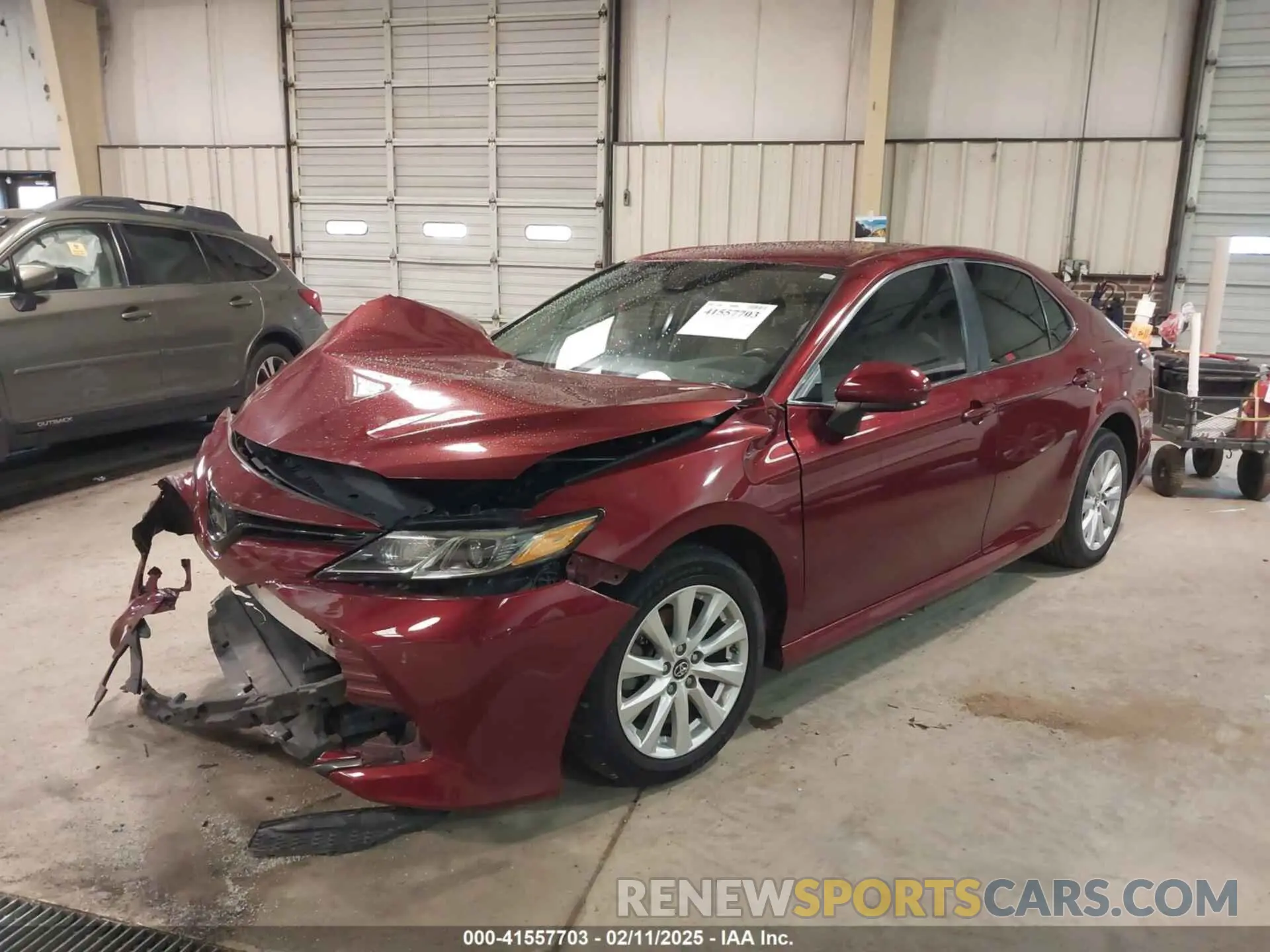 2 fotografías del automóvil dañado 4T1B11HK2KU737712 TOYOTA CAMRY 2019