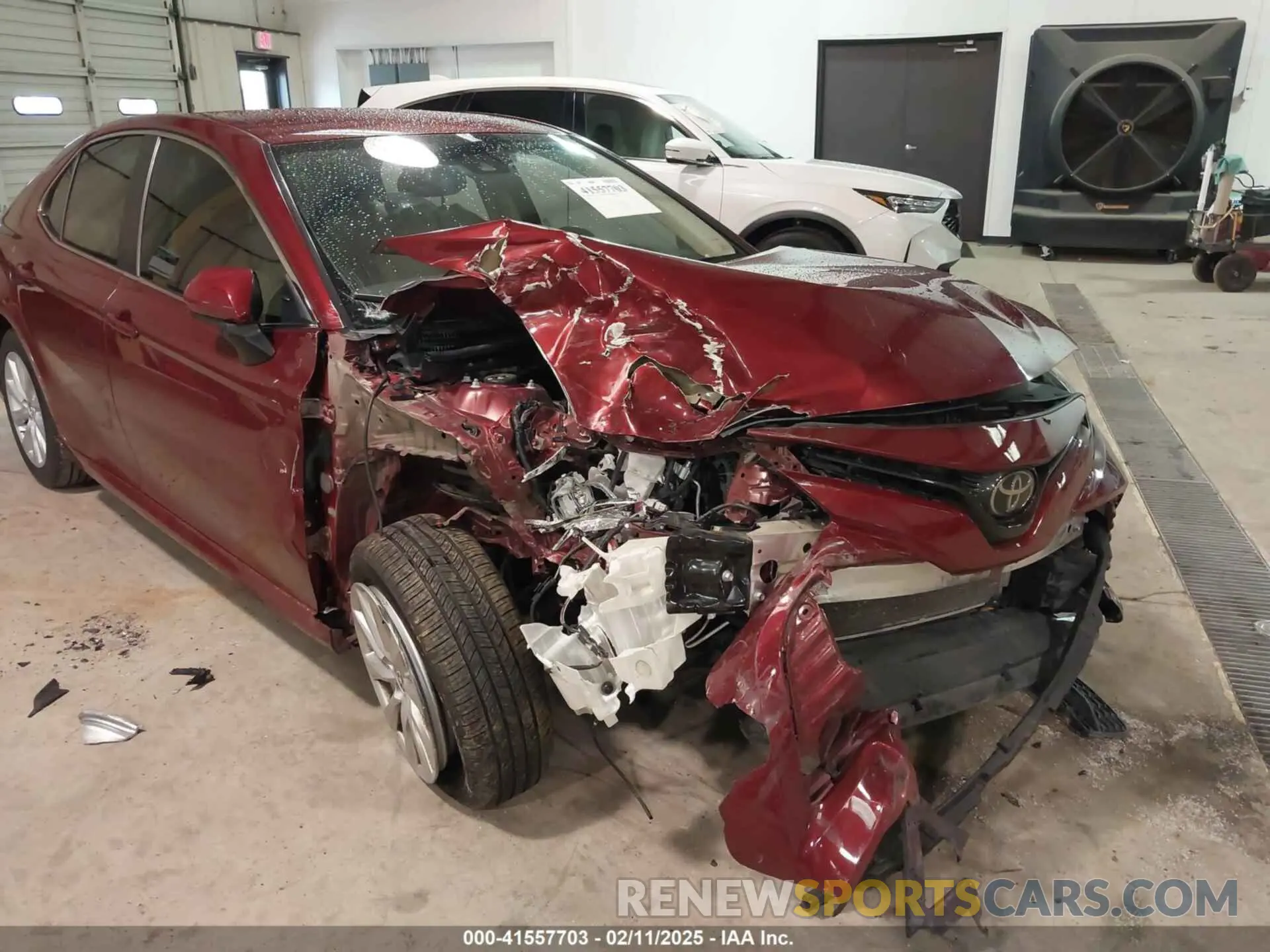 6 fotografías del automóvil dañado 4T1B11HK2KU737712 TOYOTA CAMRY 2019