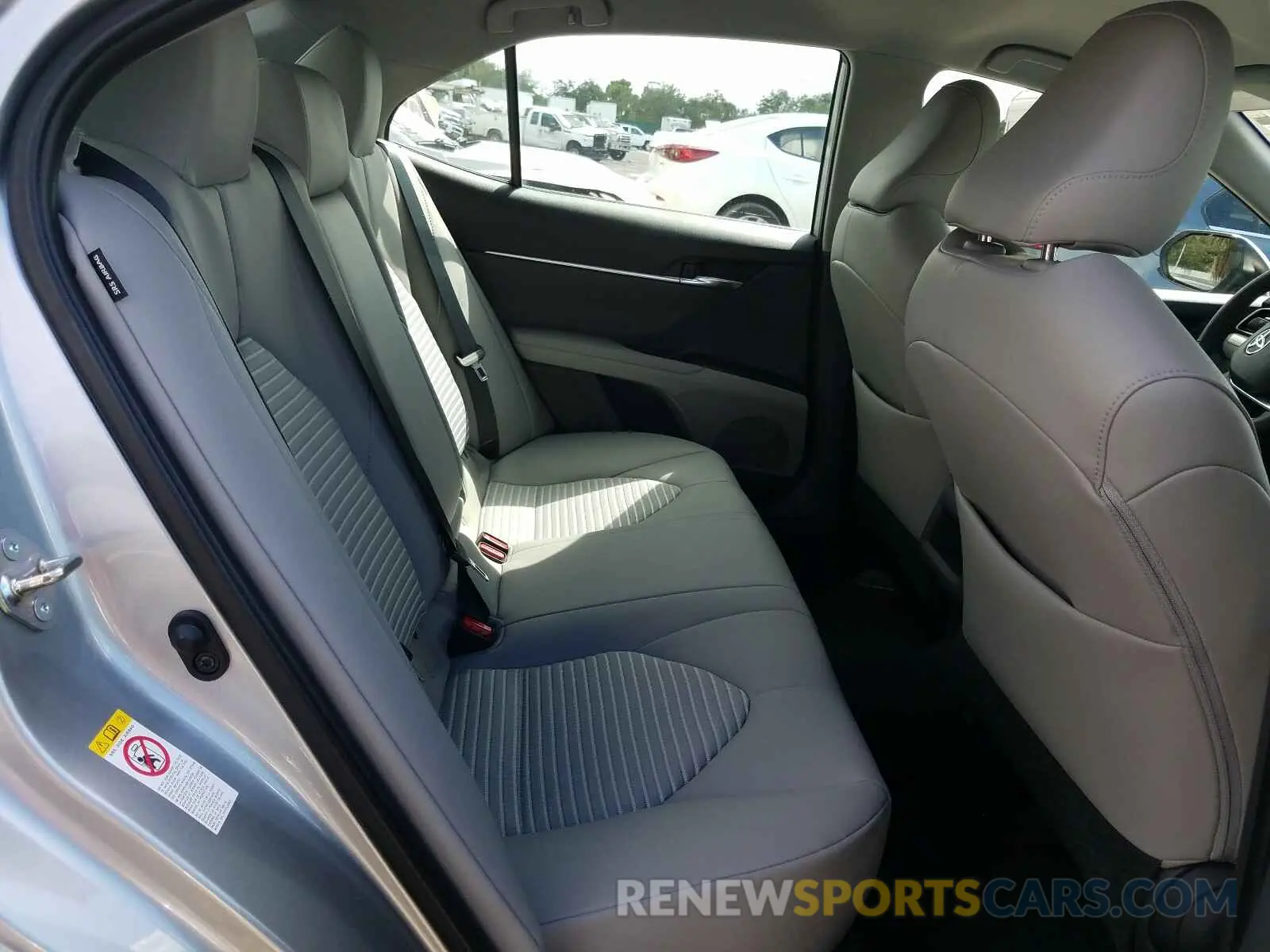 6 fotografías del automóvil dañado 4T1B11HK2KU745406 TOYOTA CAMRY 2019