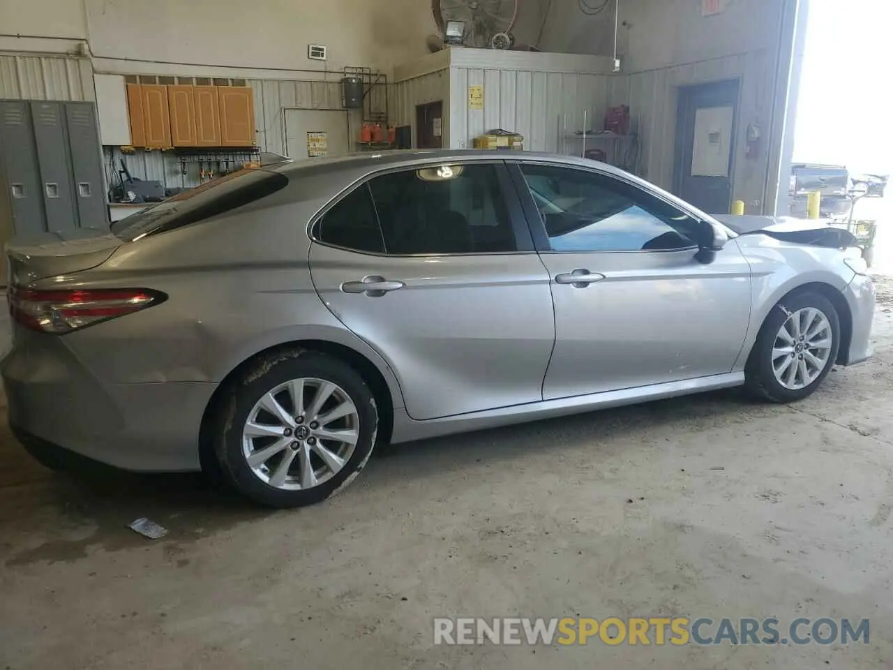 3 fotografías del automóvil dañado 4T1B11HK2KU745762 TOYOTA CAMRY 2019