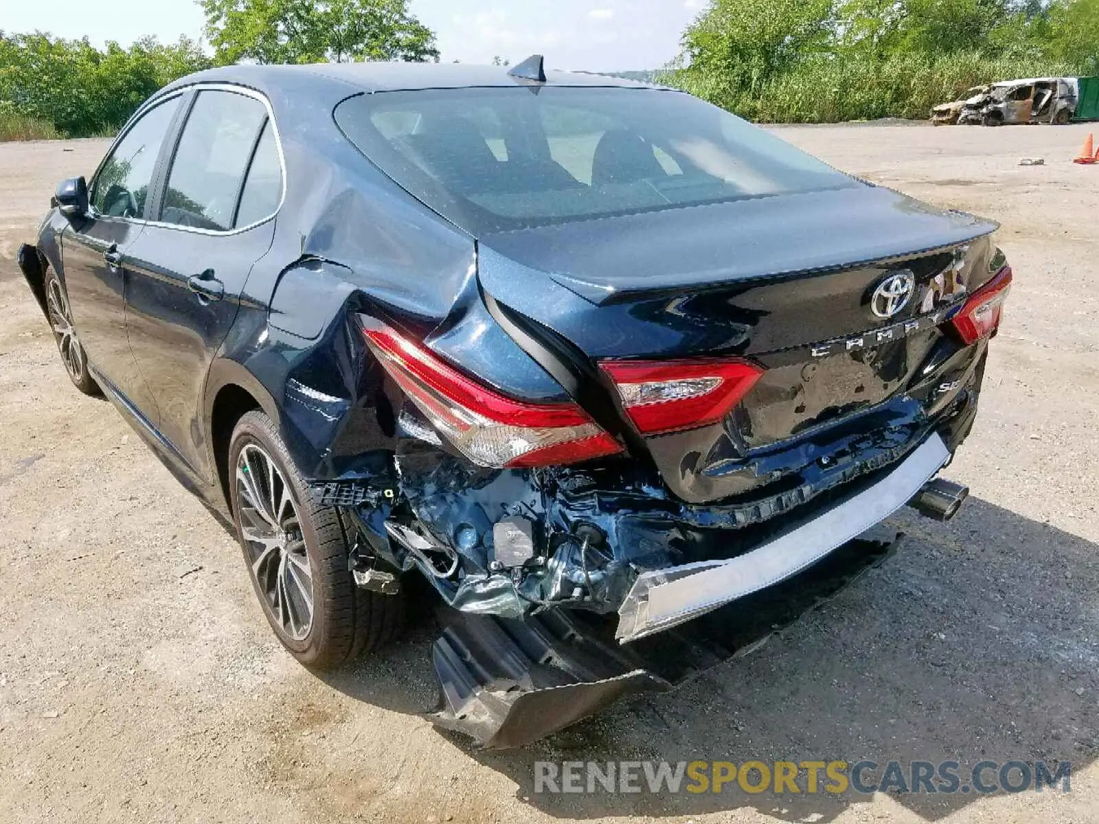 3 fotografías del automóvil dañado 4T1B11HK2KU752825 TOYOTA CAMRY 2019