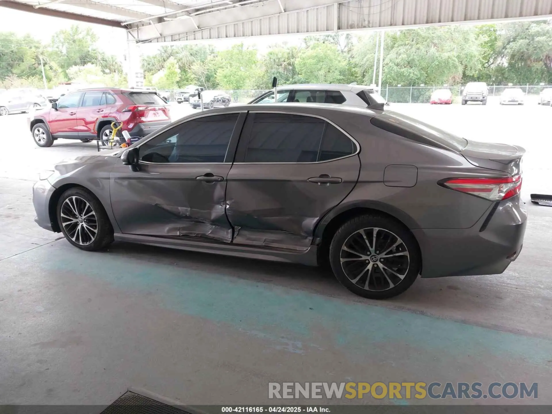 14 fotografías del automóvil dañado 4T1B11HK2KU756440 TOYOTA CAMRY 2019