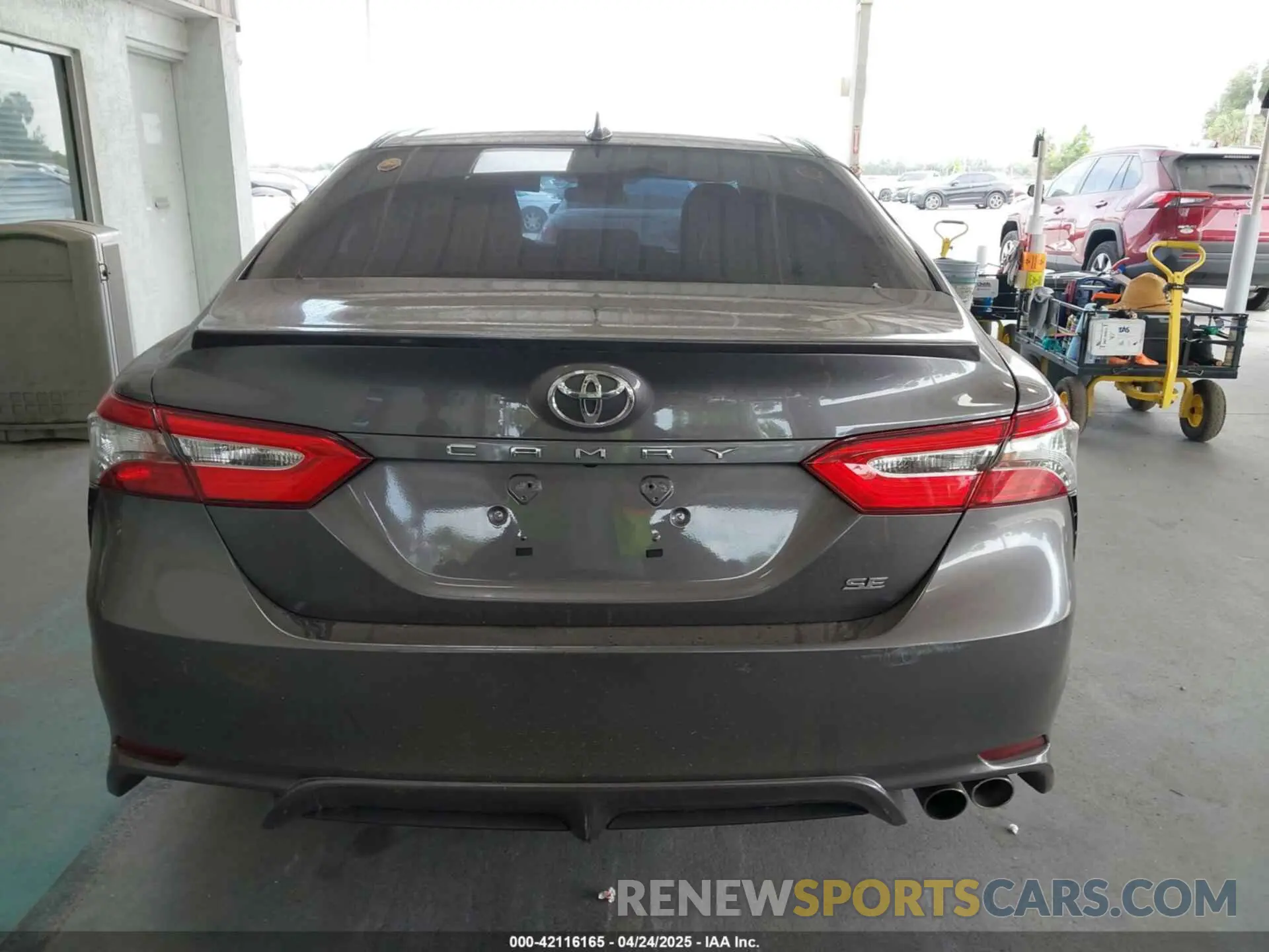 16 fotografías del automóvil dañado 4T1B11HK2KU756440 TOYOTA CAMRY 2019