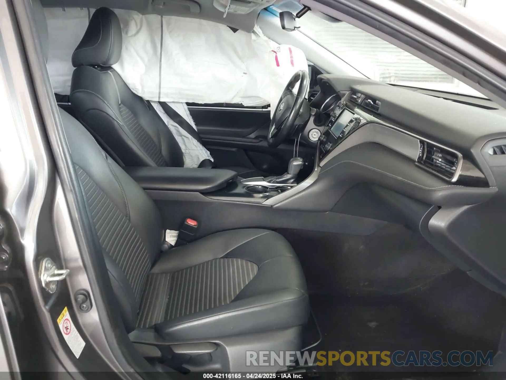 5 fotografías del automóvil dañado 4T1B11HK2KU756440 TOYOTA CAMRY 2019