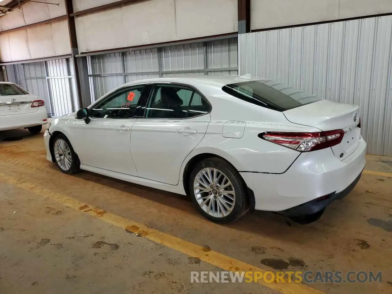 2 fotografías del automóvil dañado 4T1B11HK2KU761413 TOYOTA CAMRY 2019