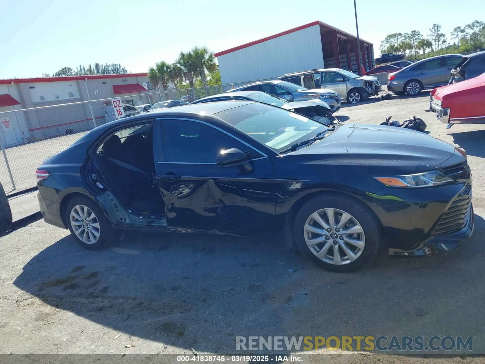 13 fotografías del automóvil dañado 4T1B11HK2KU763808 TOYOTA CAMRY 2019
