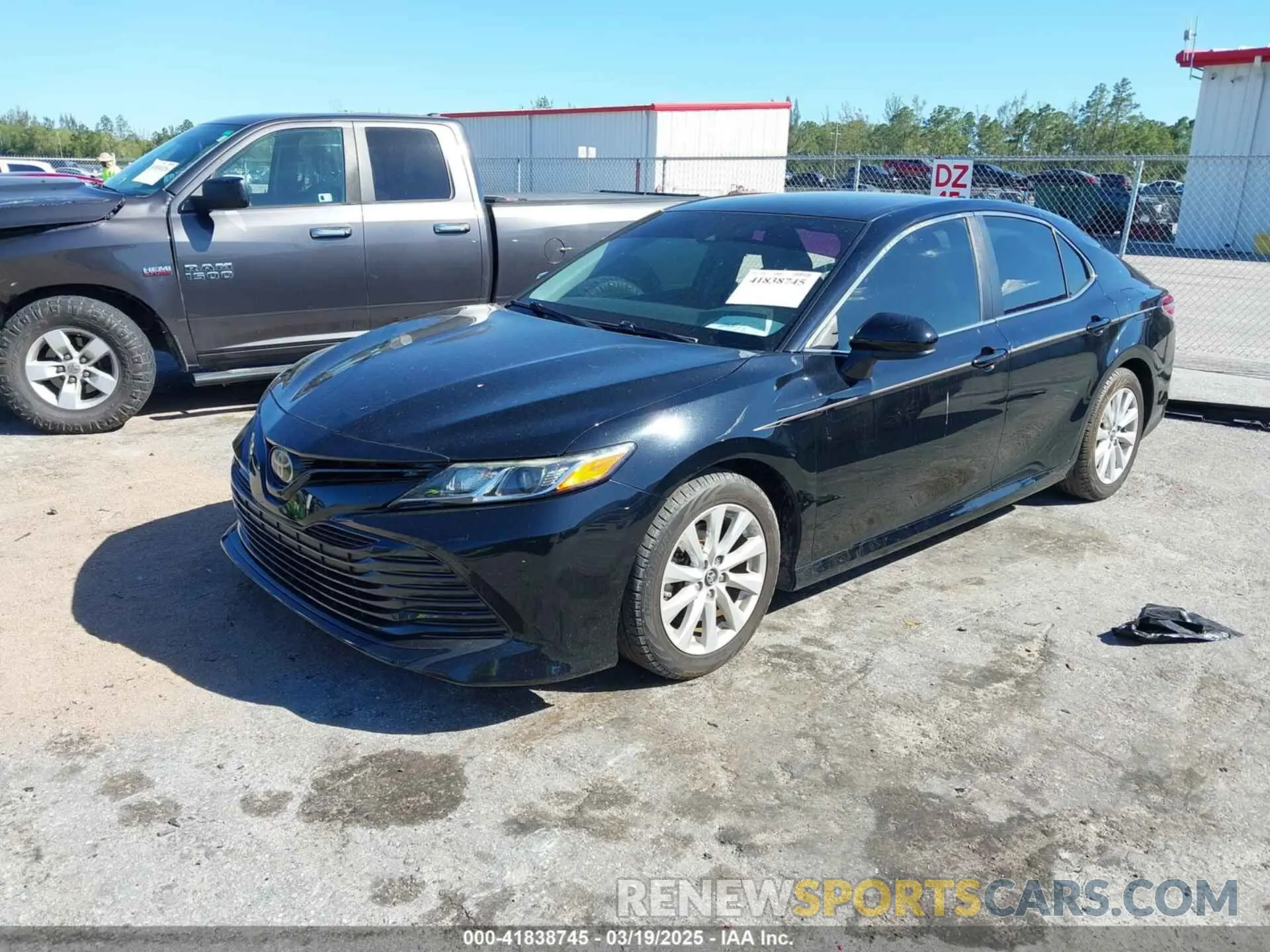 2 fotografías del automóvil dañado 4T1B11HK2KU763808 TOYOTA CAMRY 2019
